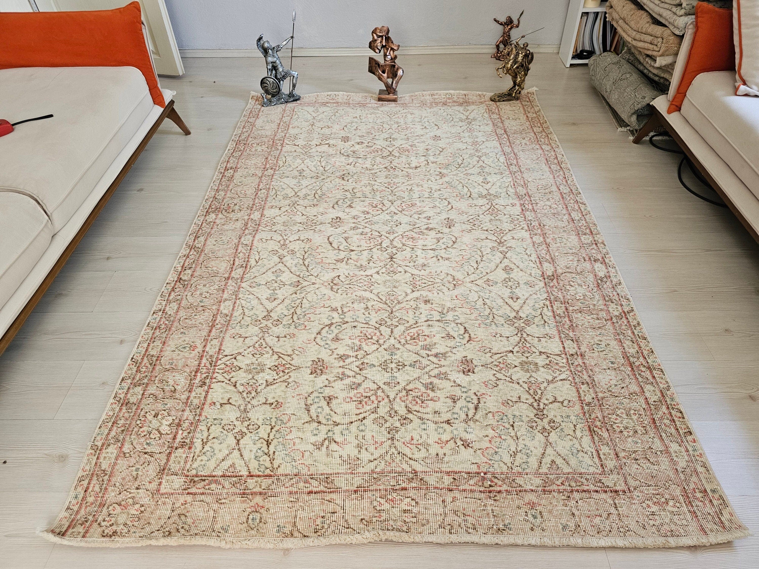 Hand Knotted Wool Turkish Oushak Rug: Cream & Pink Vintage Area Rug (5.10x7.50 feet)