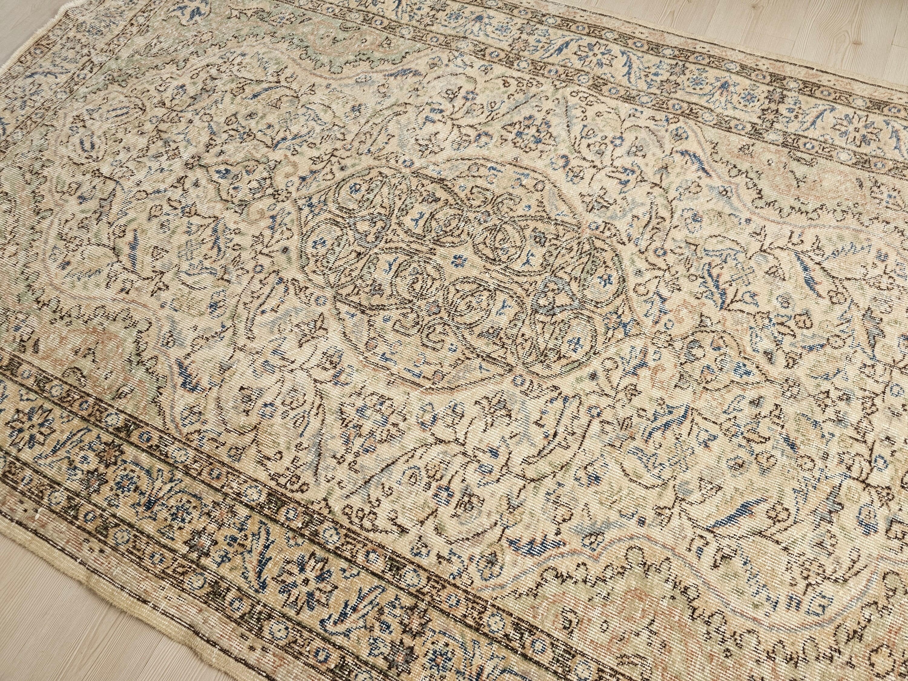 Handmade Wool Turkish Rug 5x8: Vintage Boho Farmhouse Decor