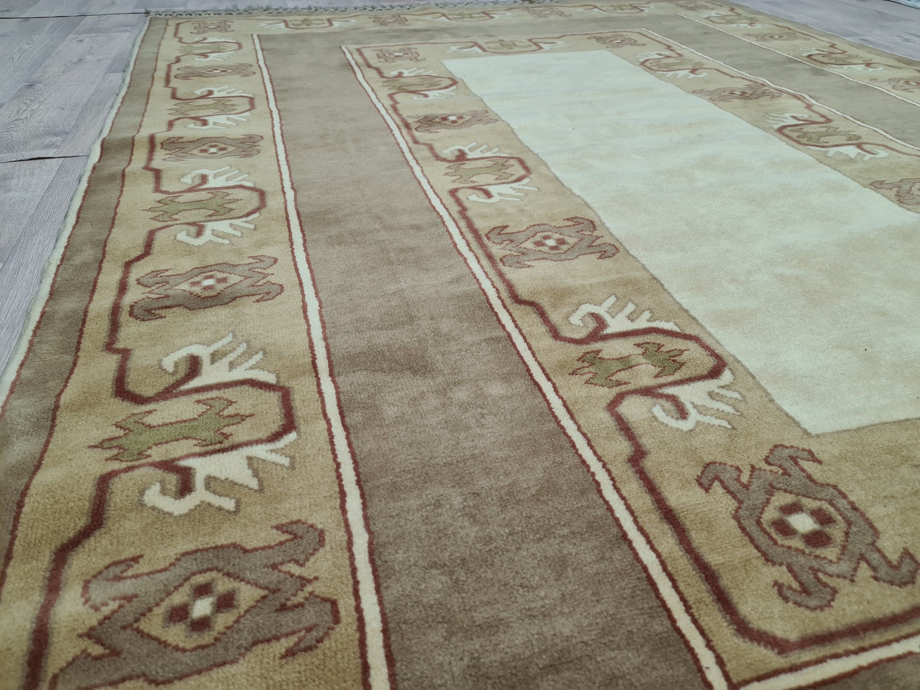 Hand Knotted Oushak Rug 6x9: Modern Milas Design, Soft Neutral Colors