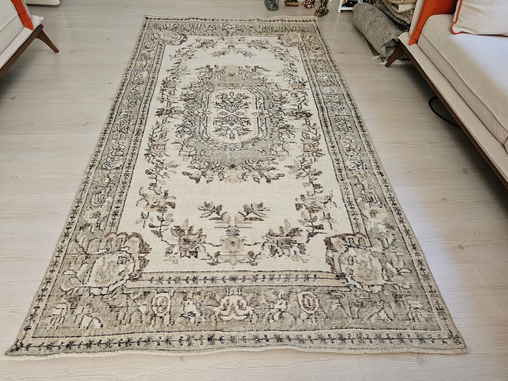 Cream Wool Oushak Rug: 4.5x8.25 ft, Vintage Turkish Rug