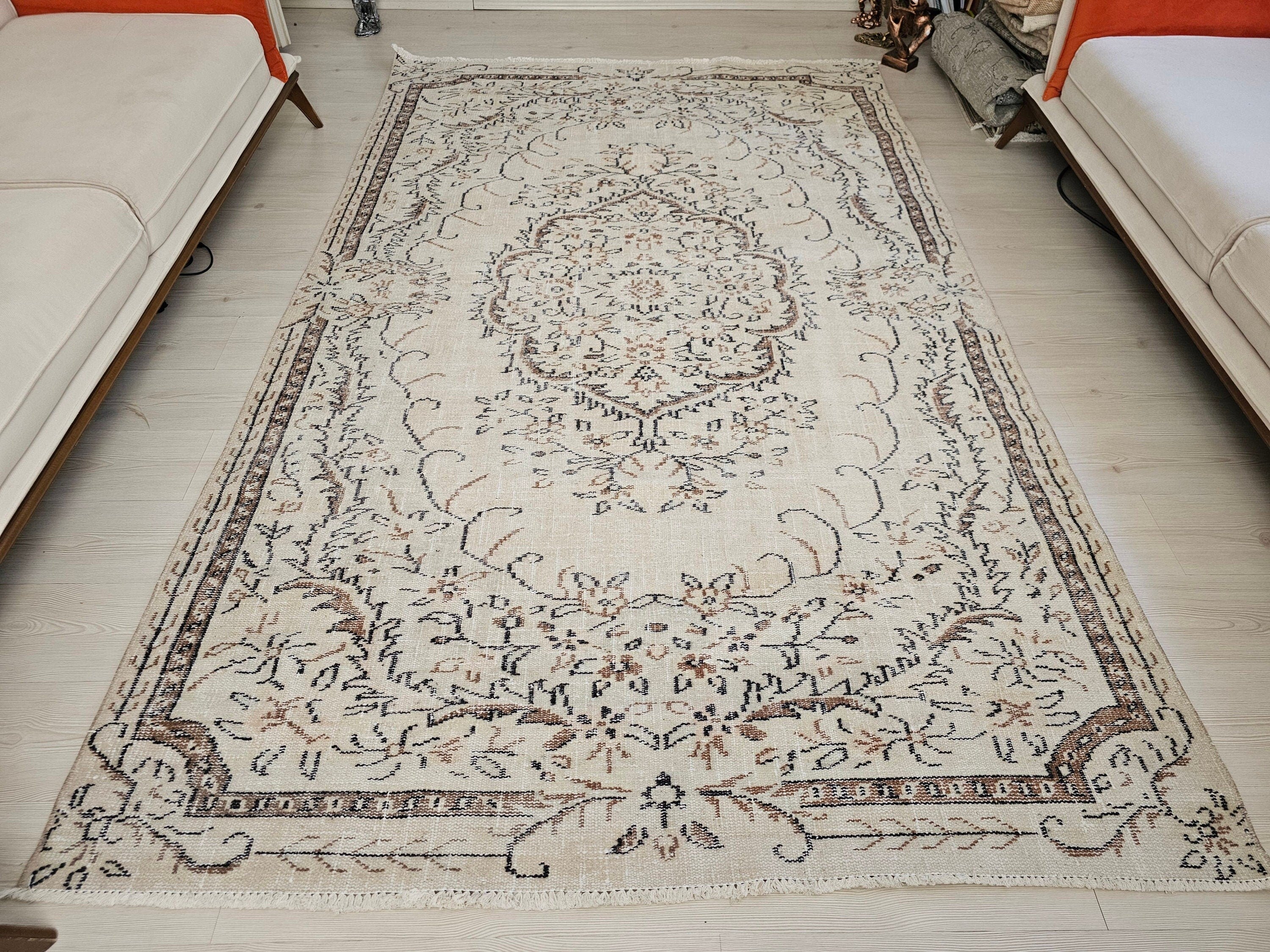 6x9 Cream Oushak Rug: Vintage Turkish Wool Area Rug