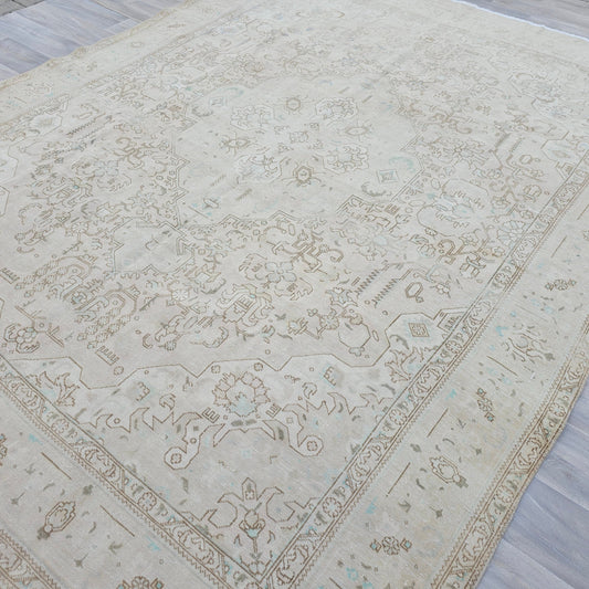 Hand Knotted Heriz Rug 9x12 - Oversize Neutral Vintage Area Rug - Geometric Design Wool Rug Beige Pink Sage Green