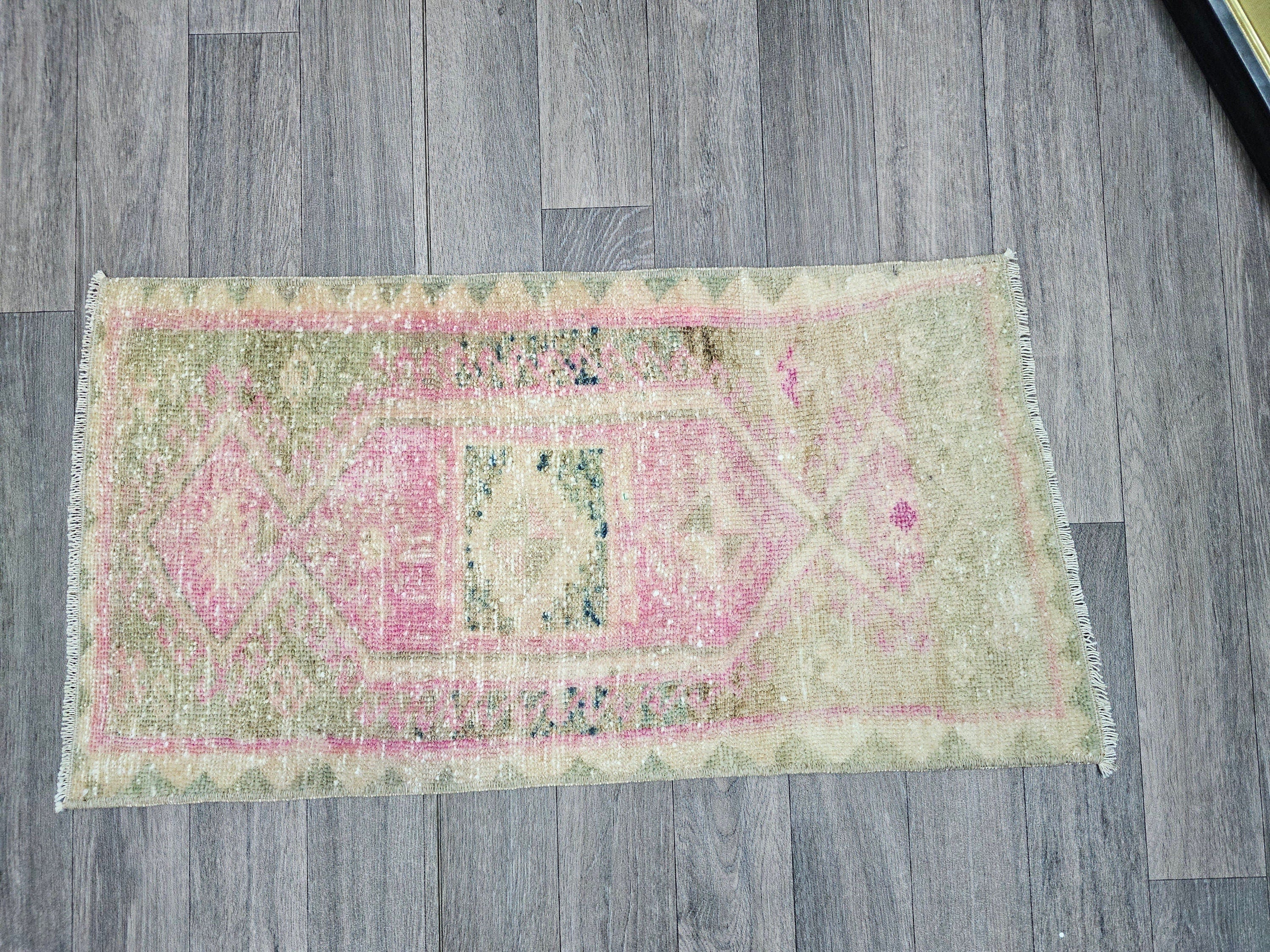 Faded Vintage Oushak Wool Rug: Turkish Doormat Bath Mat (18x33 inches)