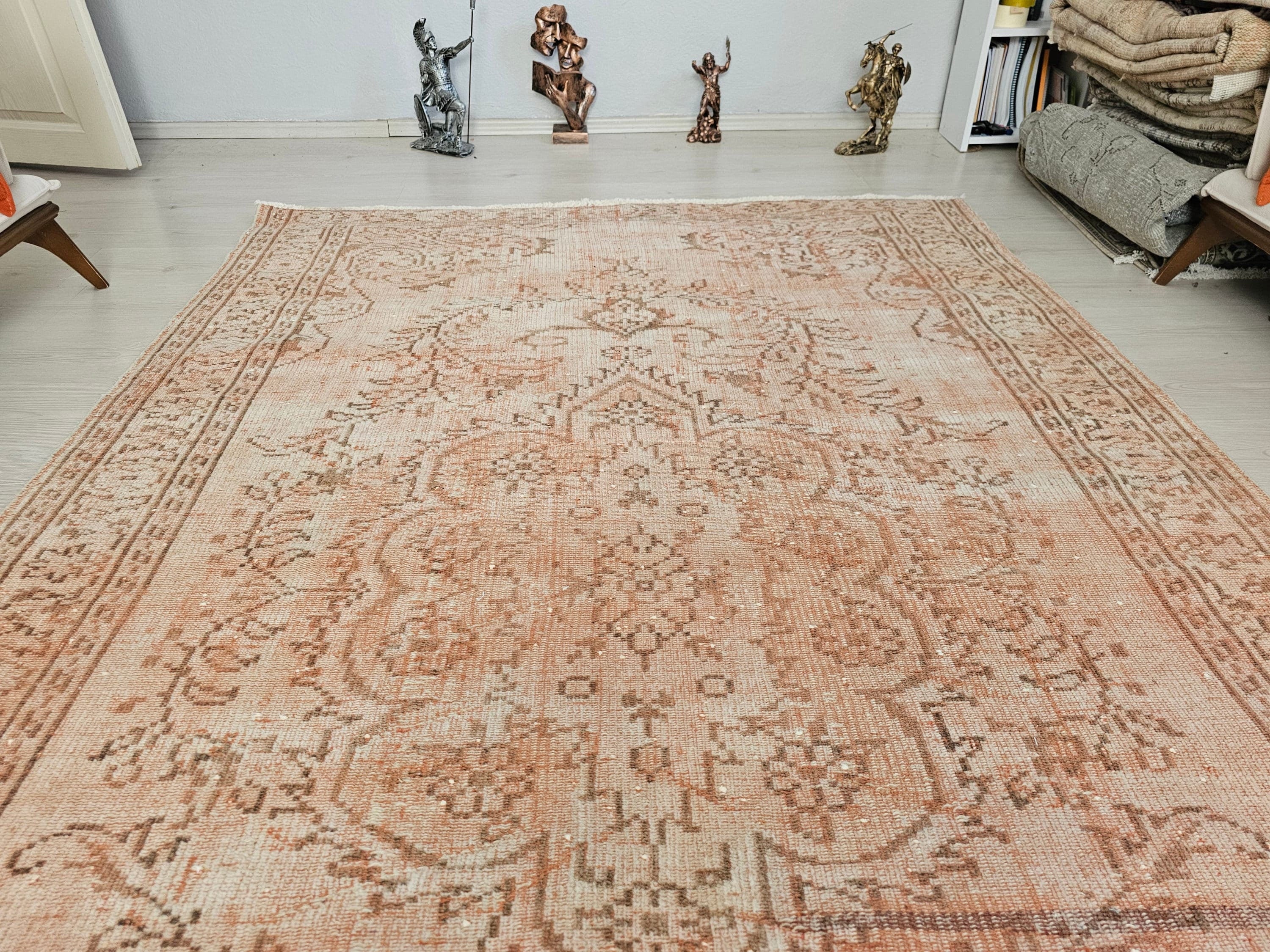 Vintage Oushak Rug/ 5.60x8.55 feet / Rustic Color Turkish Wool Handmade Carpet