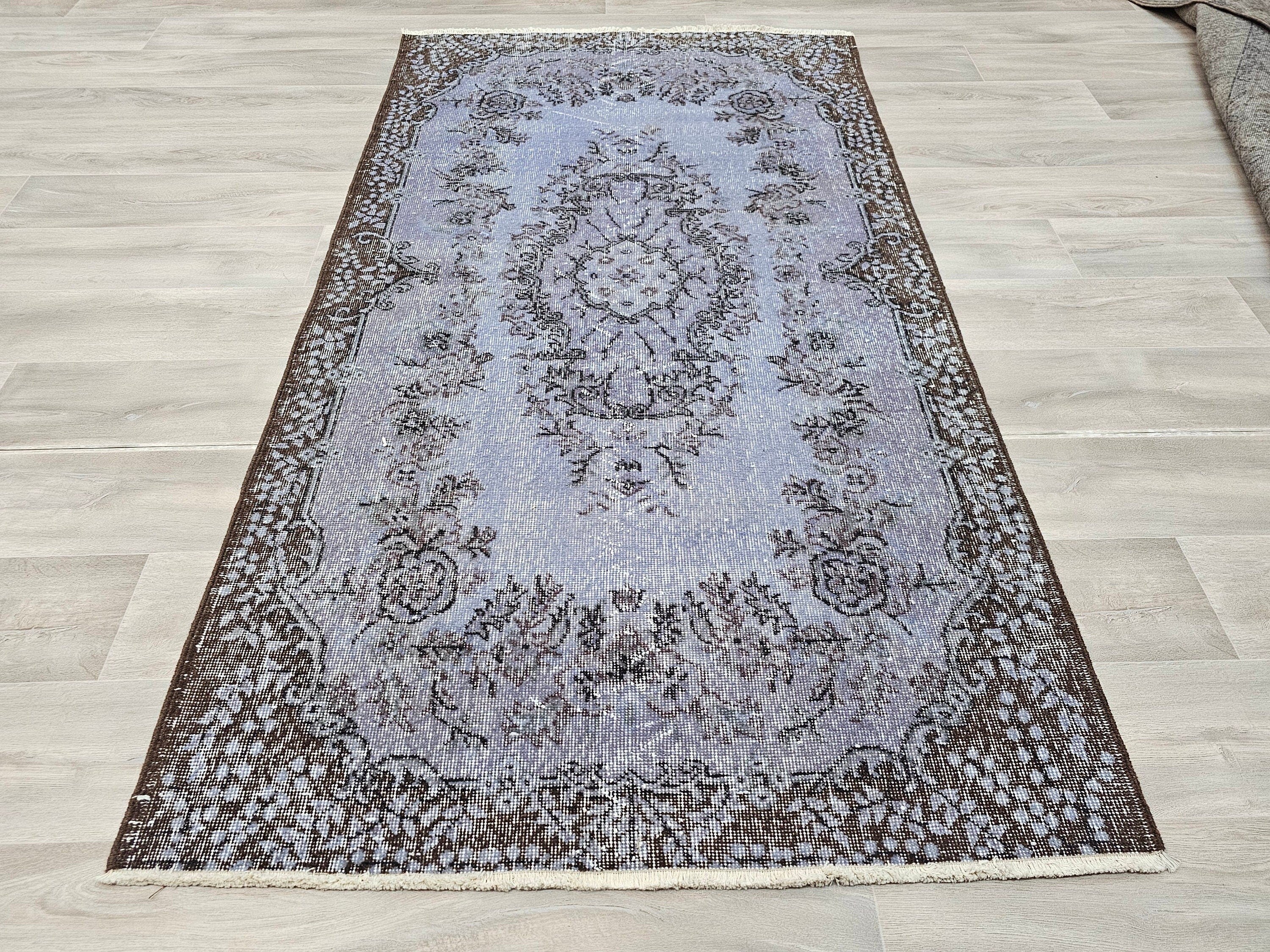 Handknotted Wool Oushak Rug: 3'11'' x 7' Vintage Turkish Carpet