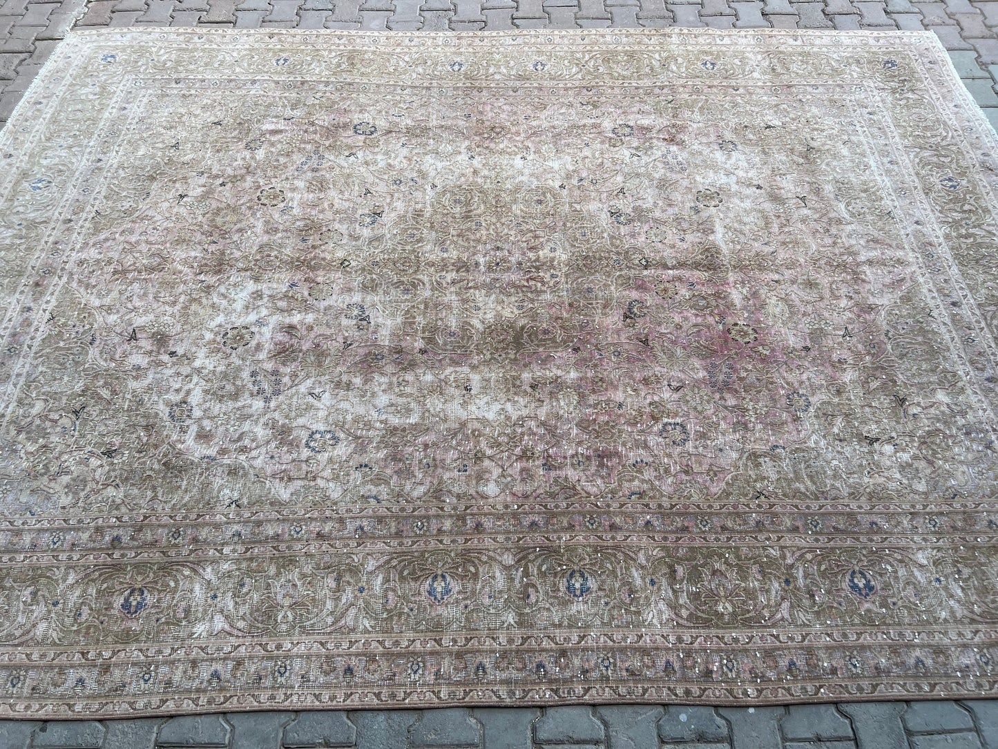 9x13 Oversize Faded Turkish Rug