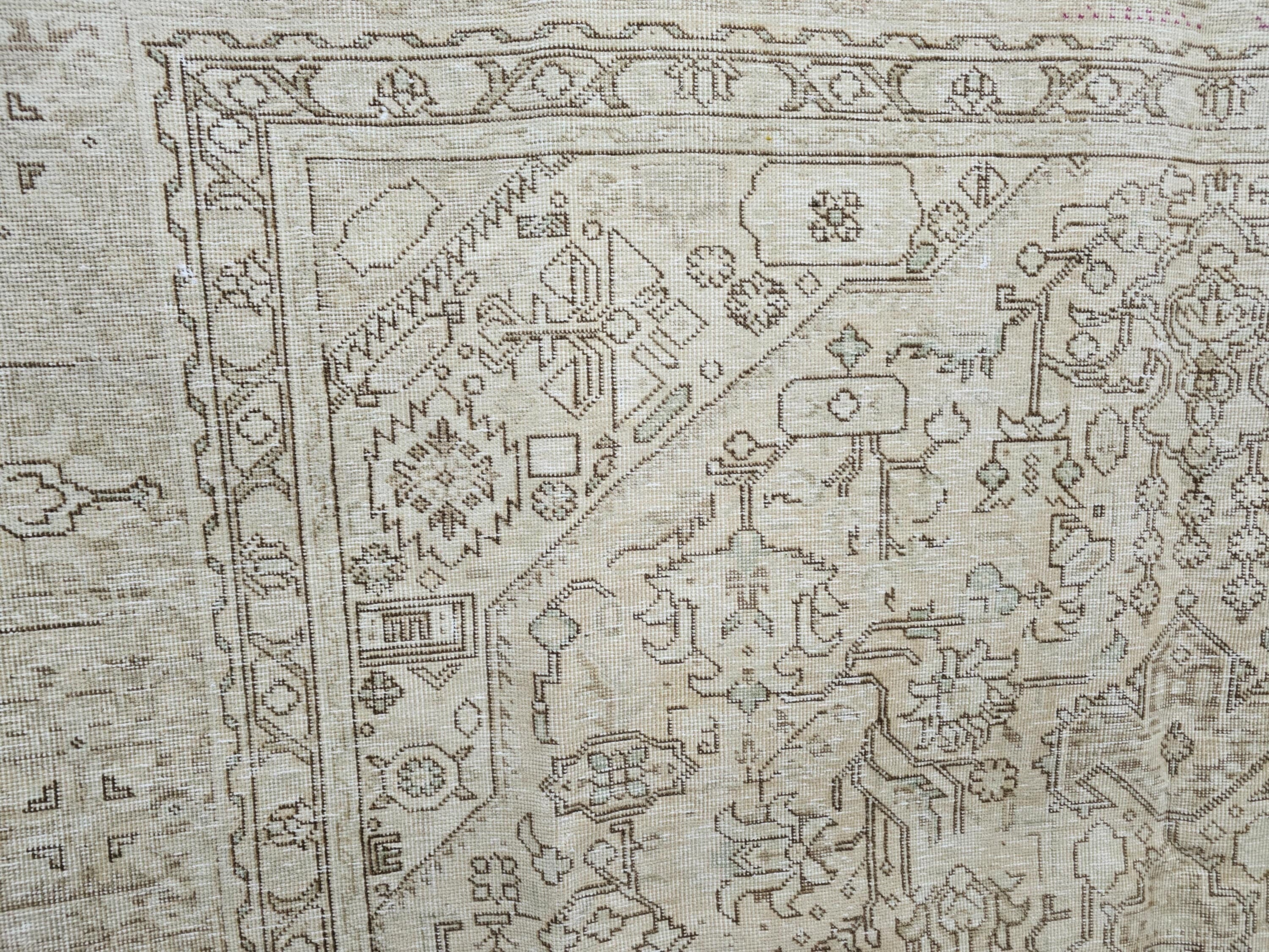 Vintage Persian Rug 9x12: A Timeless Treasure for Your Home