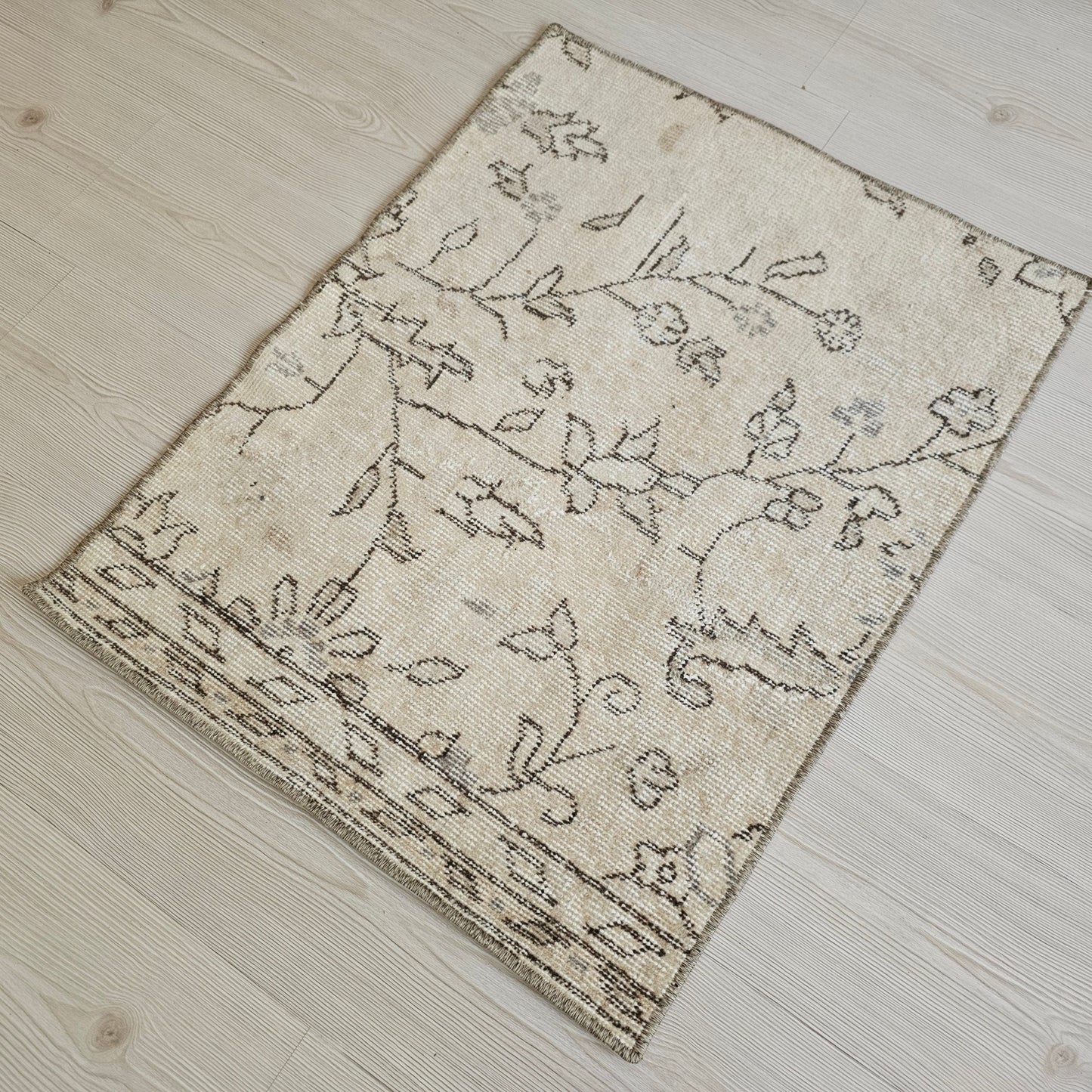 24x32 inches Neutral Vintage Doormat - Turkish Bath mat