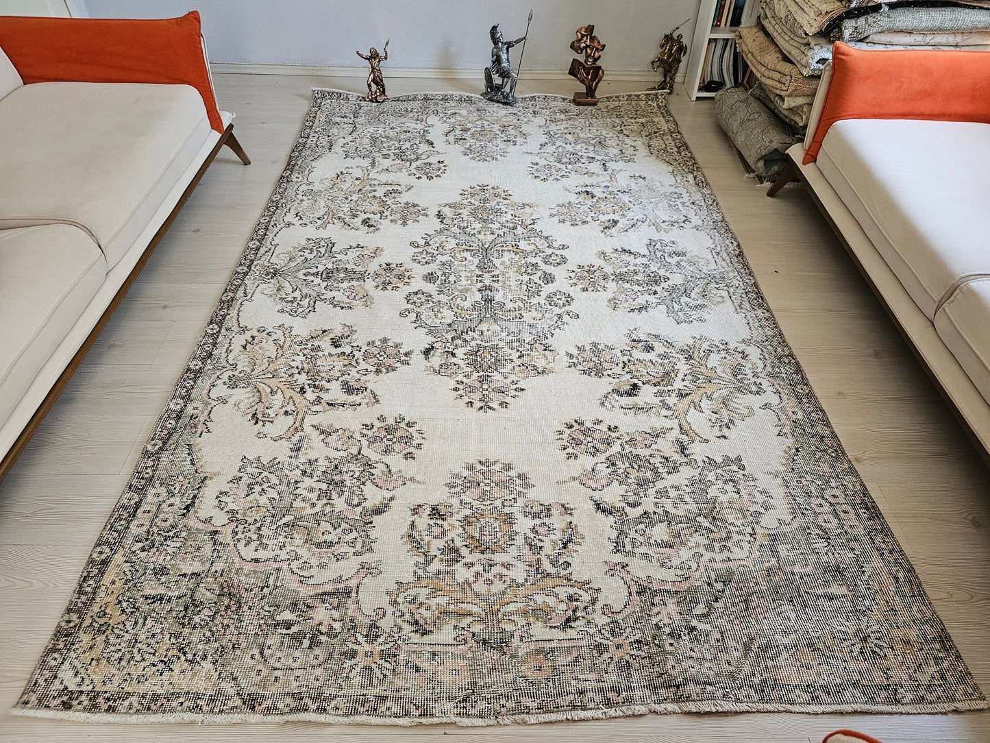 6x9 Neutral Vintage Floral Design Rug - Hand Knotted Turkish Isparta Rug - Authentic Wool Carpet - Master Bath Rug //5.80x9.55 feet