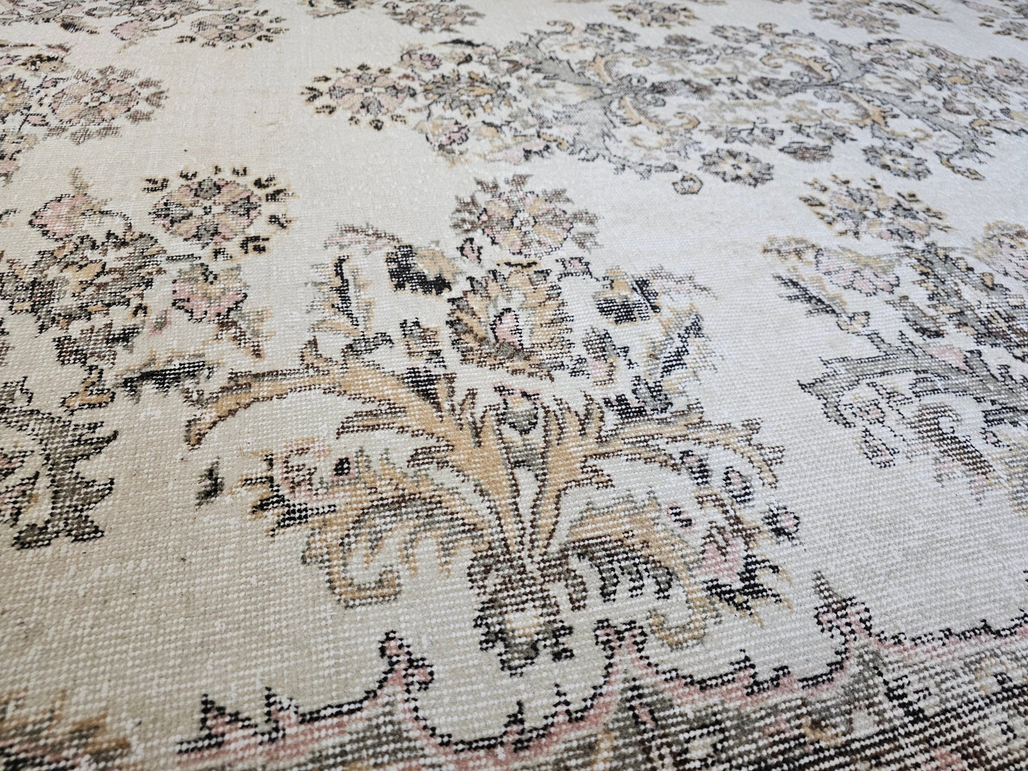 6x9 Neutral Vintage Floral Design Rug - Hand Knotted Turkish Isparta Rug - Authentic Wool Carpet - Master Bath Rug //5.80x9.55 feet