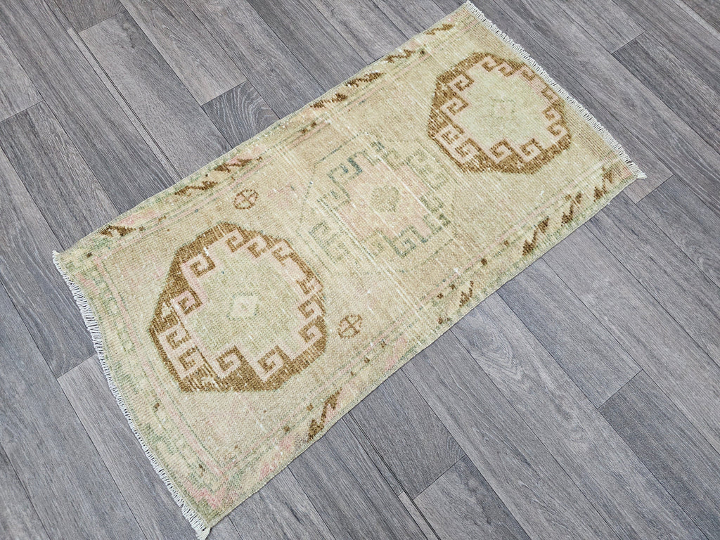 Handwoven Wool Turkish Rug: Neutral Vintage Oushak Bath Mat (18.50x35.45 inches)