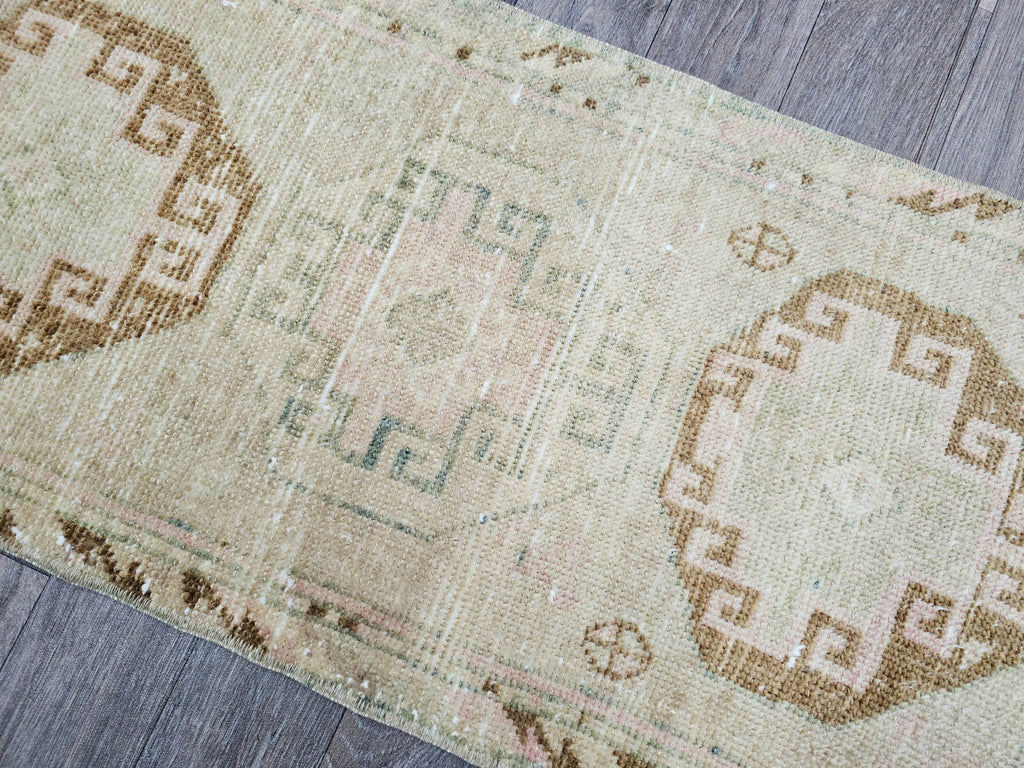 Handwoven Wool Turkish Rug: Neutral Vintage Oushak Bath Mat (18.50x35.45 inches)