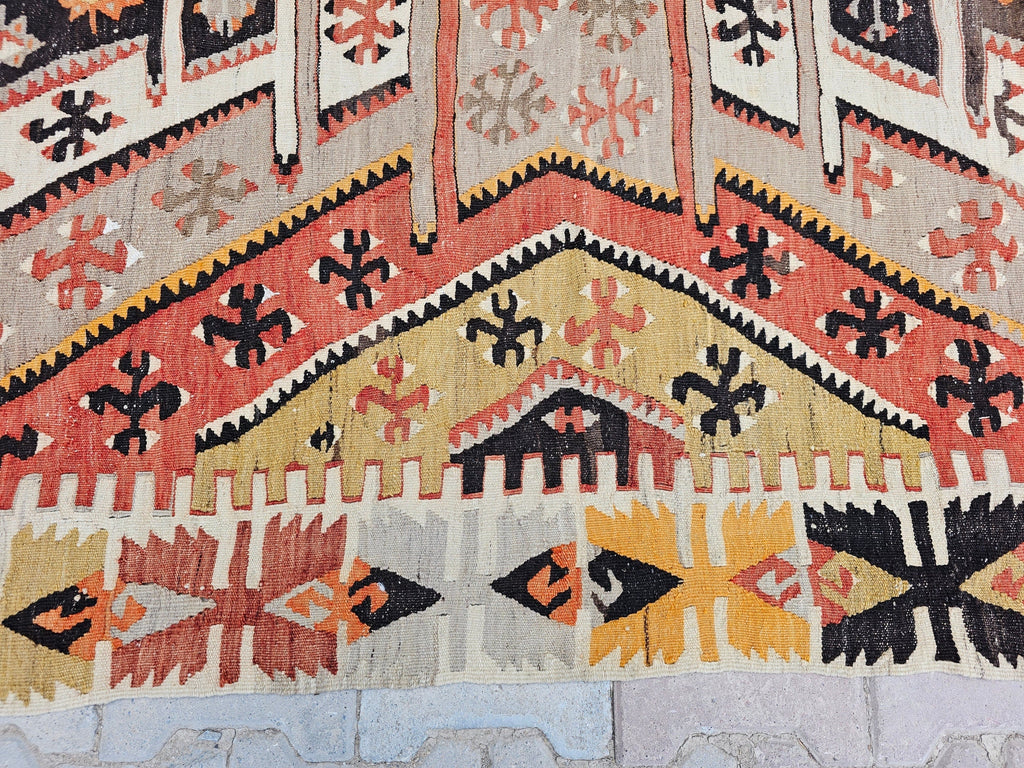 Vintage Turkish Kilim Runner Rug: 4.40x11.15 ft, Wool Kelim Teppich