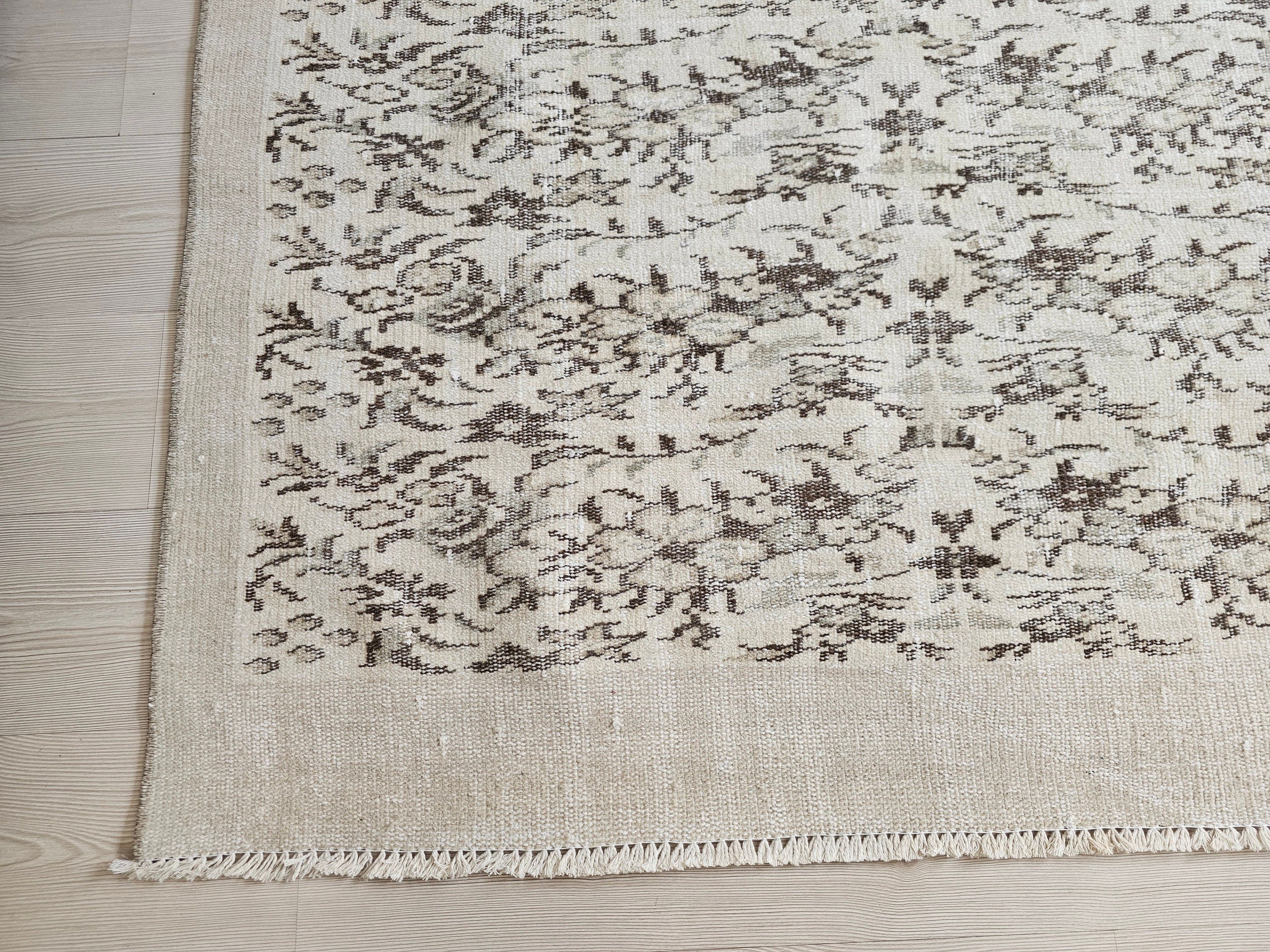 5x8 Vintage Neutral Handmade Turkish Rug //4.80x8.10 feet