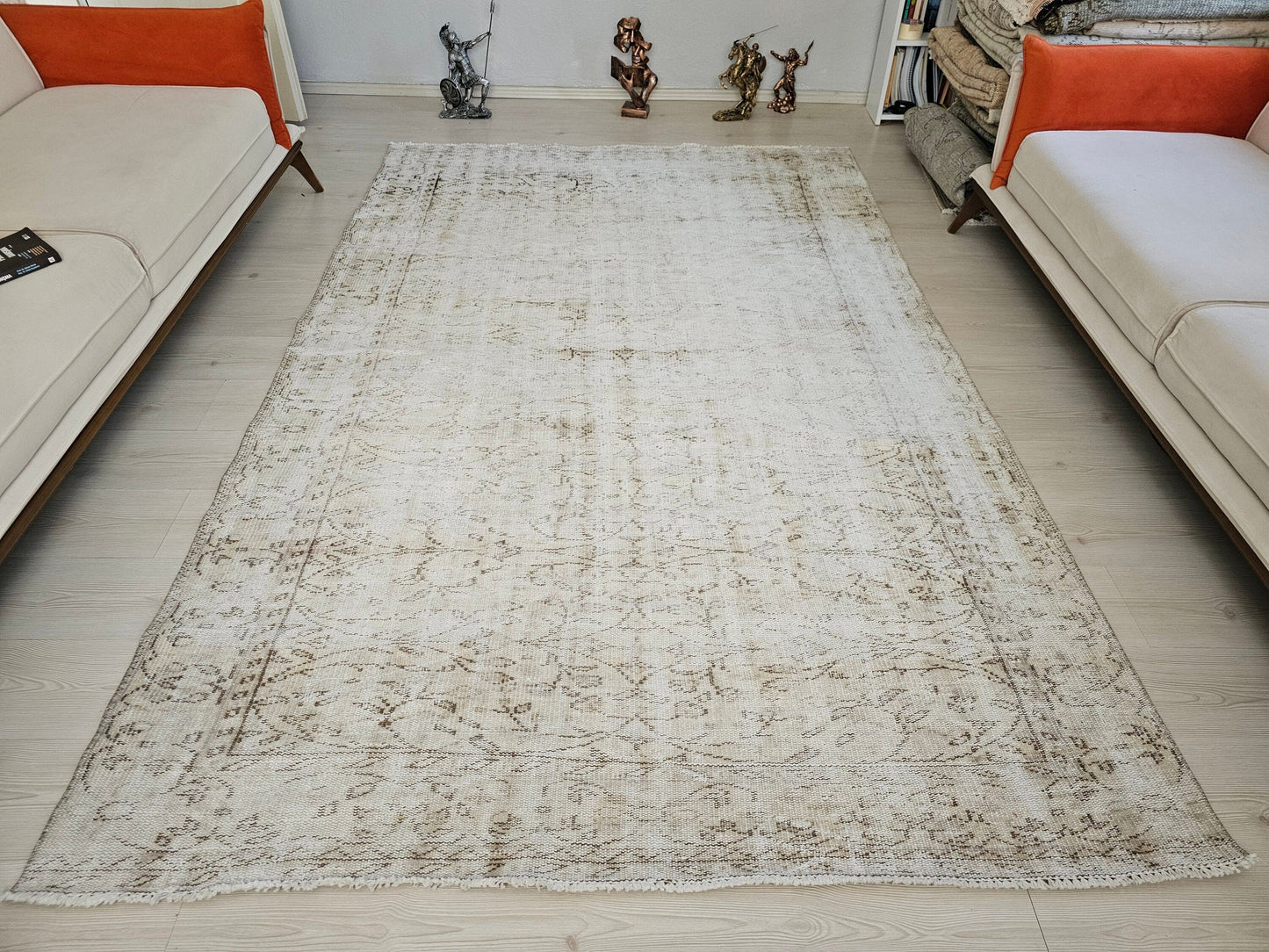 6x9 Faded Vintage Turkish Rug, HandKnotted Wool Cream Area Rug, Muted Oushak Rug //5.75x9 feet