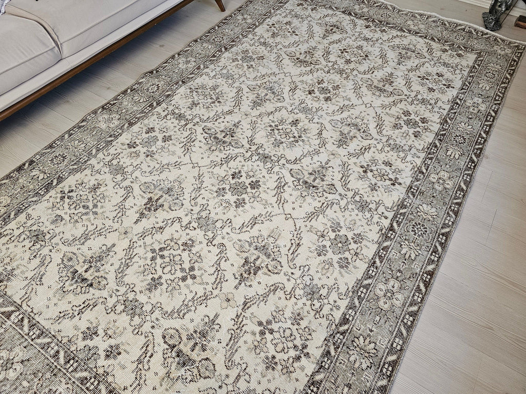 Neutral Floral Oushak Rug: 6x9 Vintage Hand-Knotted Wool Area Rug