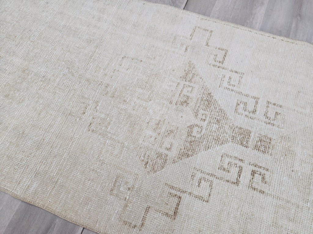 3x9 Vintage Turkish Runner Rug Neutral