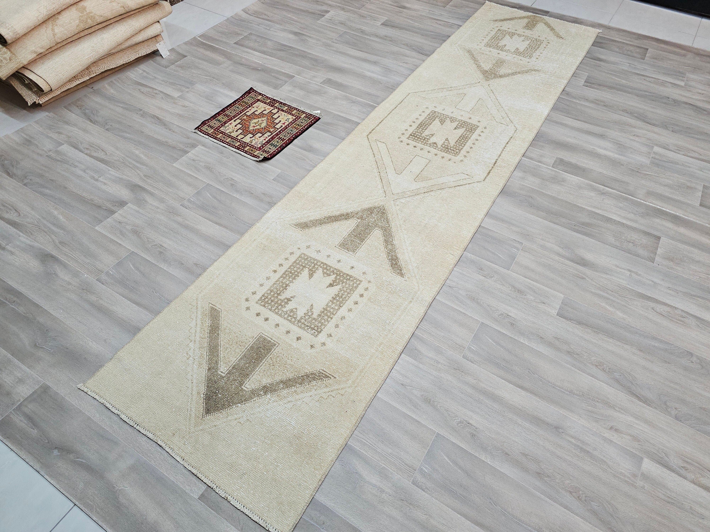 Geometric Handwoven Runner Rug - 2.95x12.86 ft (90x392 cm) Neutral Wool Oushak Carpet