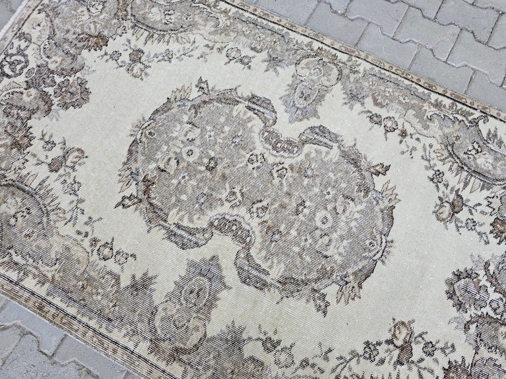 Vintage Oushak Rug 4x7: Hand-Knotted Turkish Wool Rug