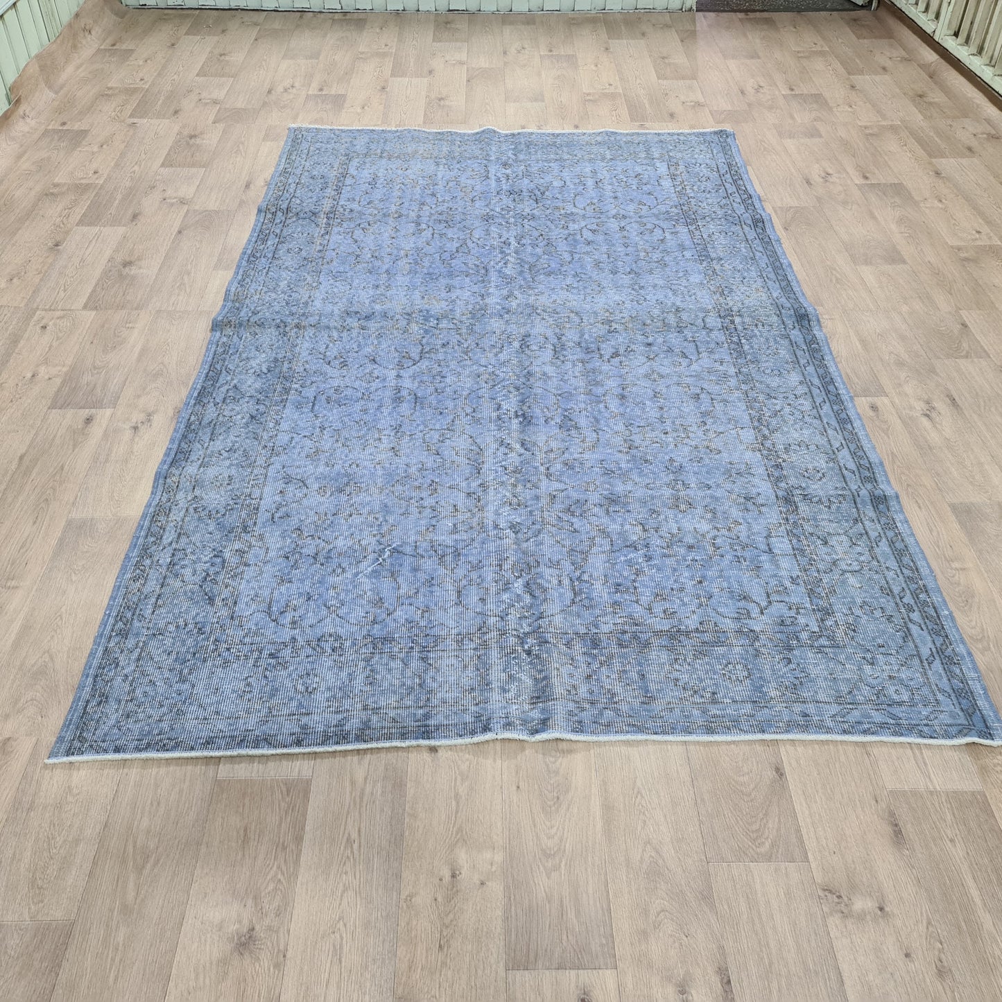 6x9 Blue Vintage Area Rug