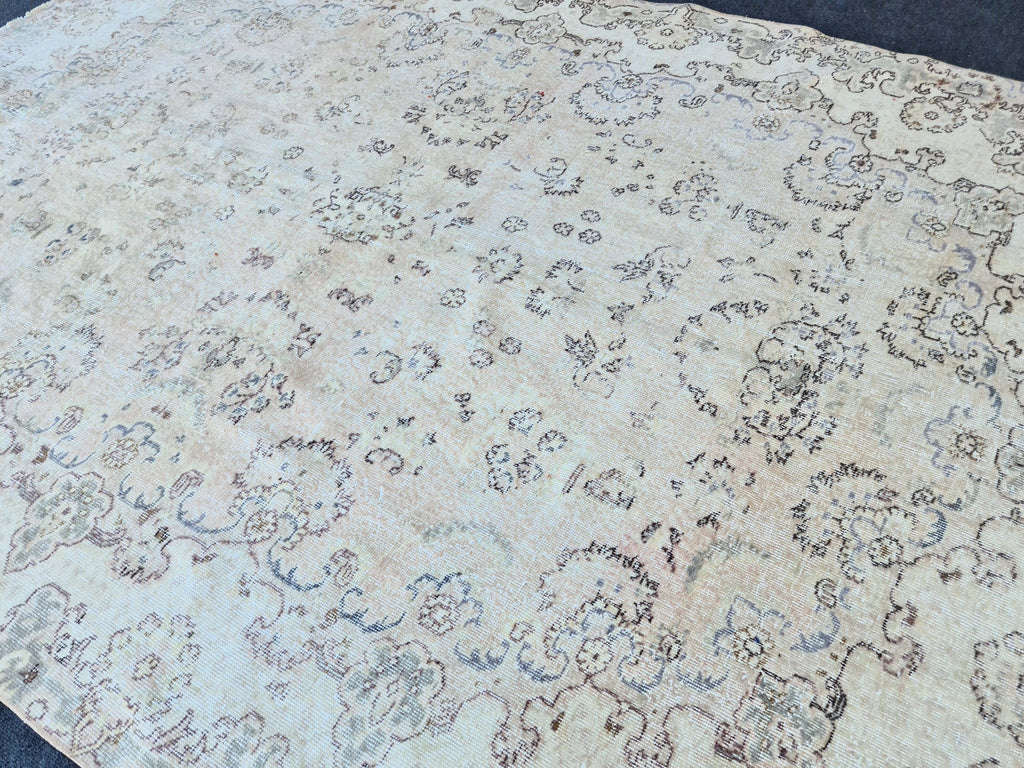 7x10 Hand-Knotted Turkish Rug: Vintage Wool Oushak Style