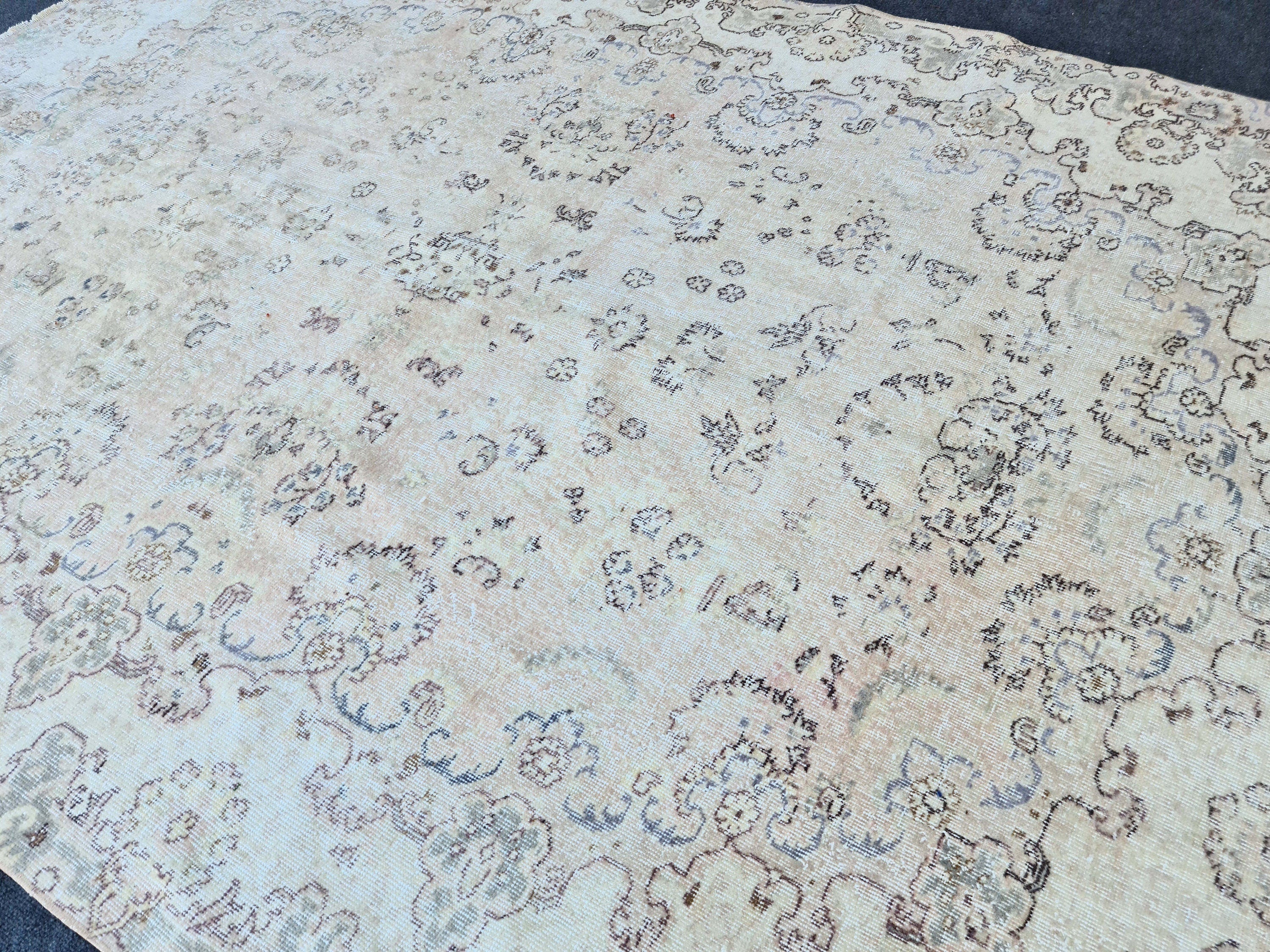 7x10 Hand-Knotted Turkish Rug: Vintage Wool Oushak Style