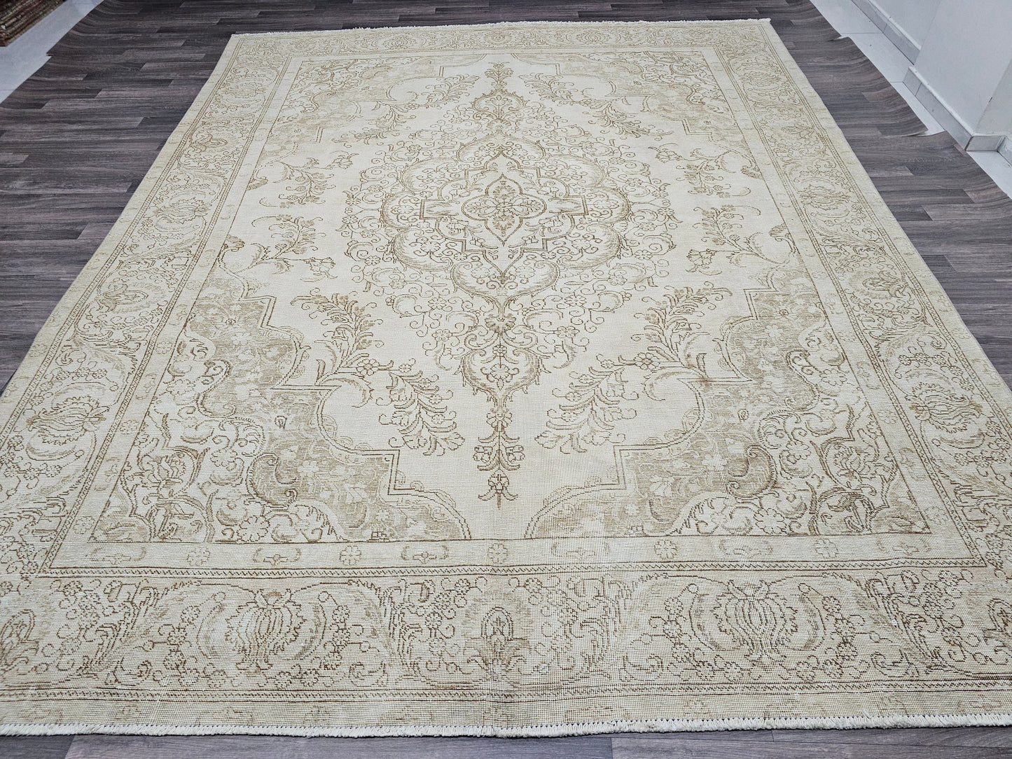 Oversize Neutral Vintage Medallion Turkish Rug, 9.25x11.50 Feet Authentic Handmade Turkish Rug, Large Neutral Area Rug