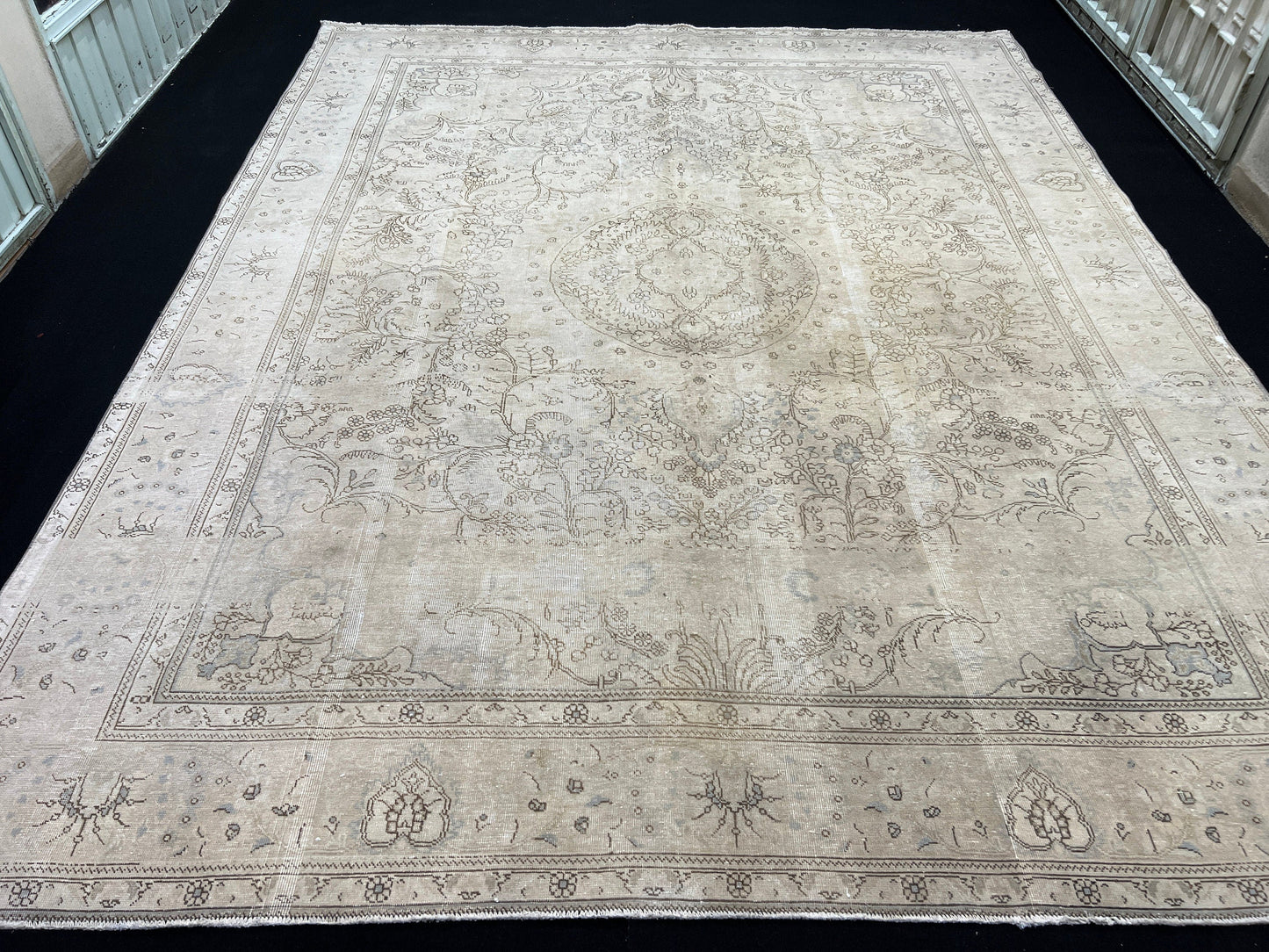 9x12 Faded Vintage Turkish Oushak rug