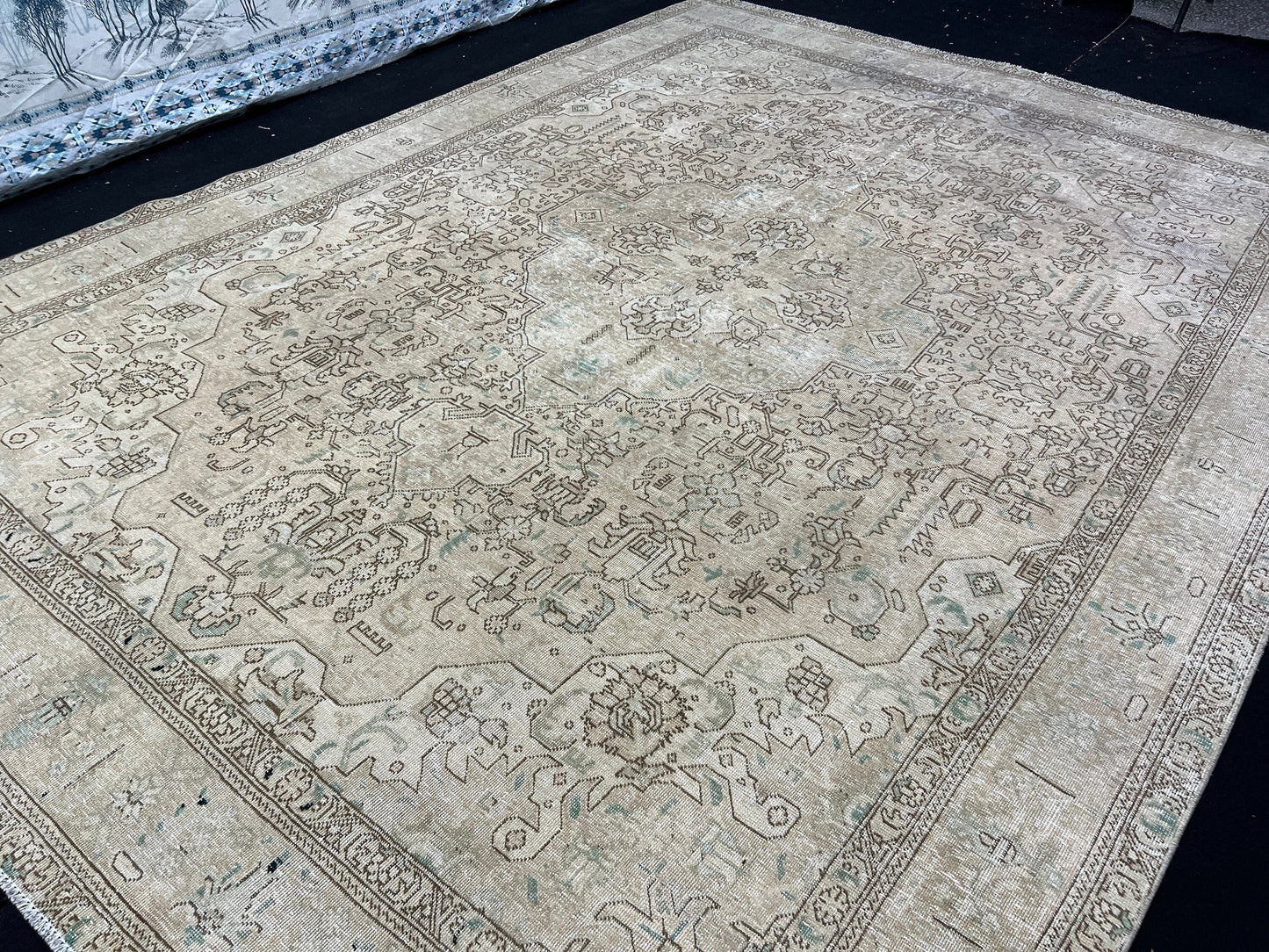 Large Neutral Vintage Turkish Area Rug / 9.35x12.60 feet / Hand Knotted Wool Rug - Naturel Rug - Rug for Bedroom Aesthetic - Boho Area Rug