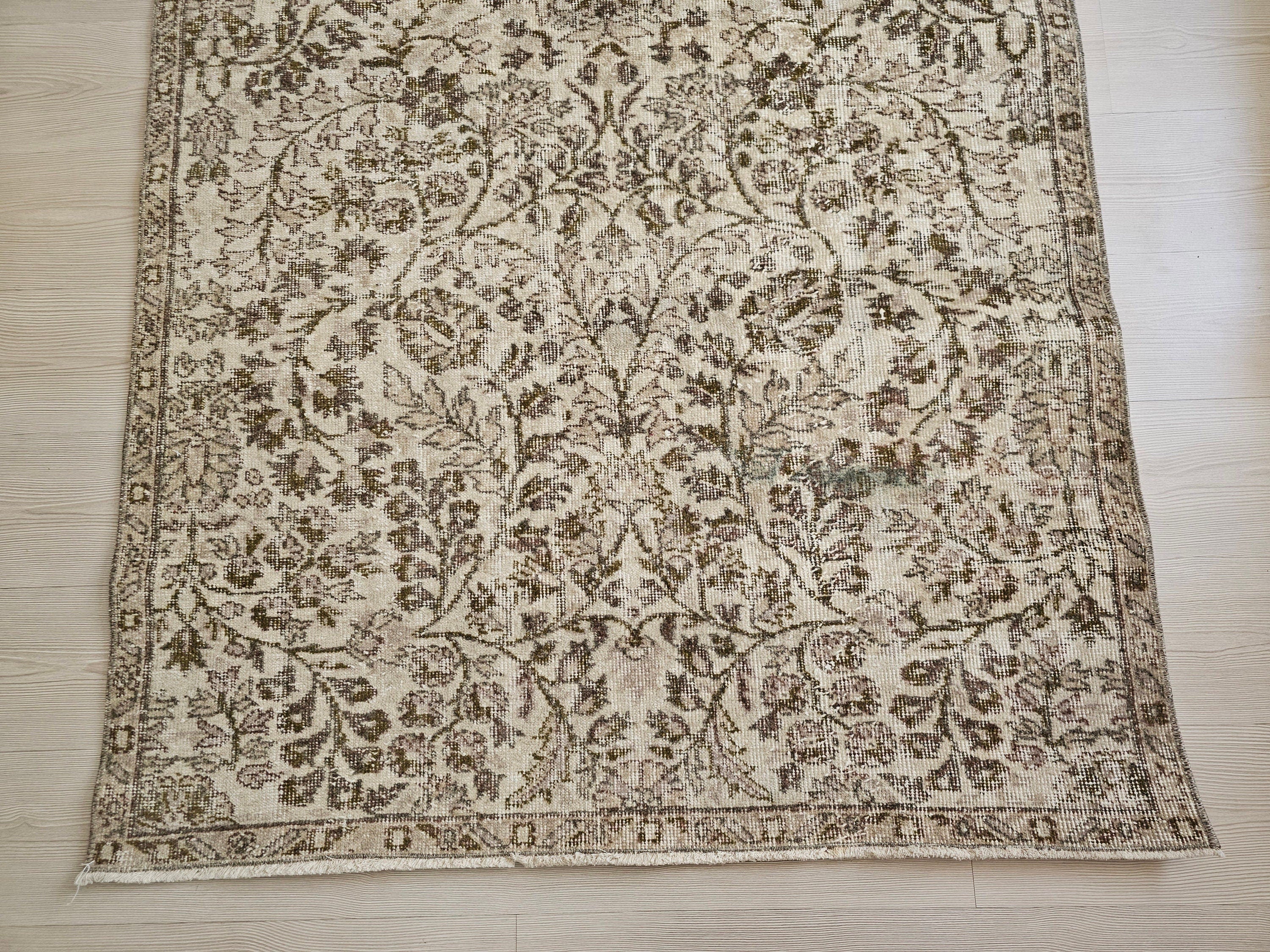 Small Hand-Knotted Wool Oushak Rug: Neutral Turkish Entryway Carpet (4.20x7.40 ft)