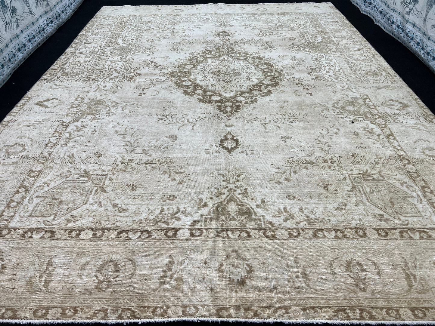 9x12 Oversize Vintage Carpet/ X Large Turkish Rug/ Handwoven Rug/ Distressed Rug/ Mahal Rug/ Palace Rug/ Neutral Boho Rug/9.30x12.60 feet