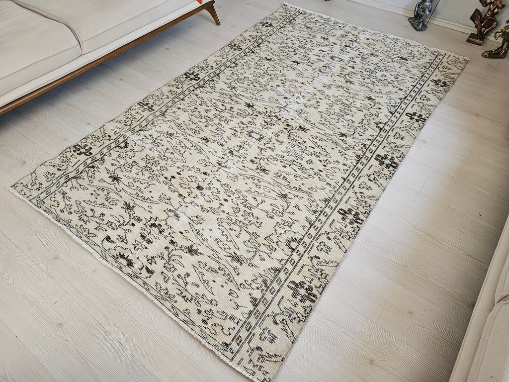 5x8 Vintage Turkish Rug: Neutral Floral Handmade Wool Entry Rug