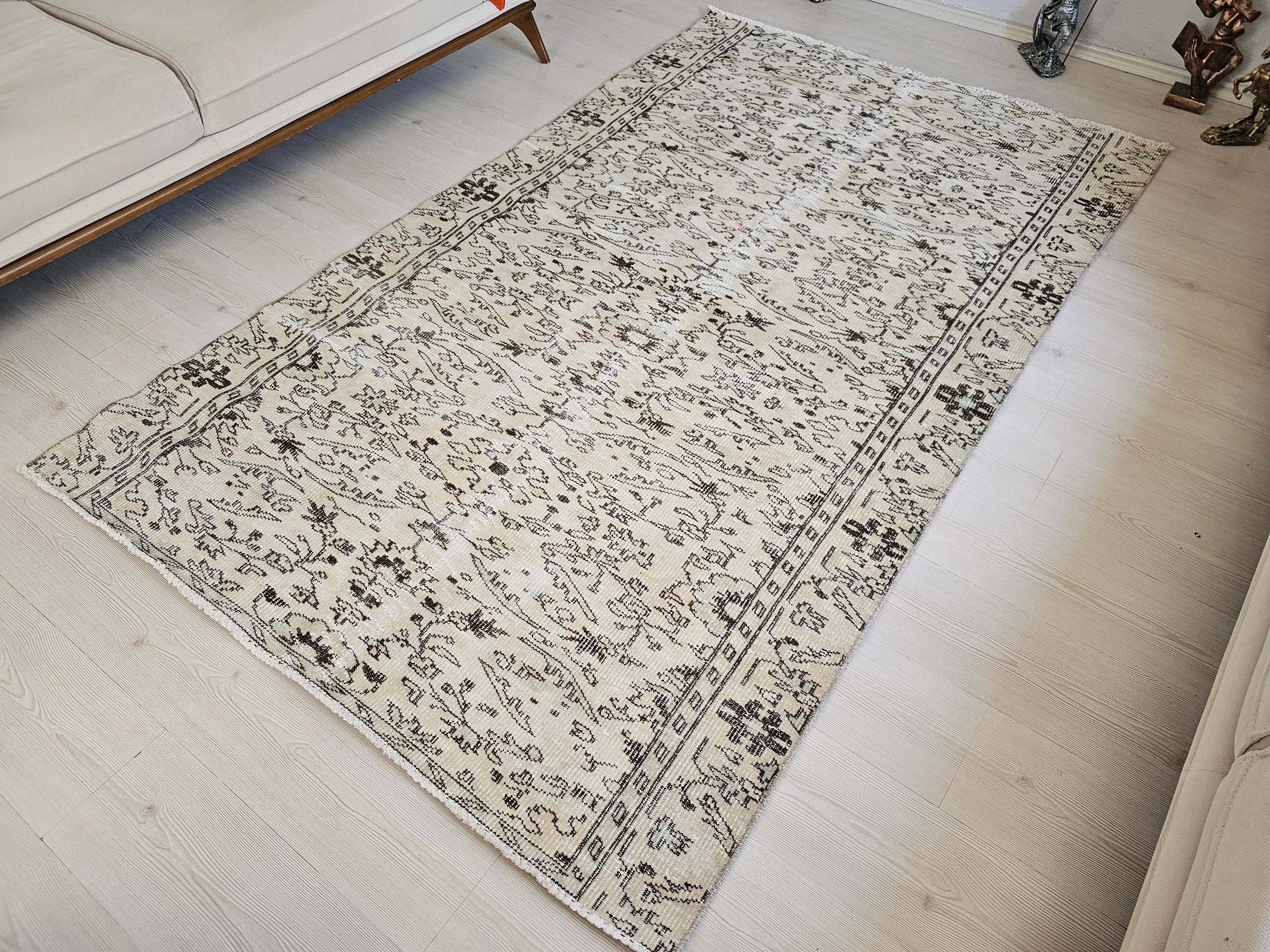 5x8 Vintage Turkish Rug: Neutral Floral Handmade Wool Entry Rug