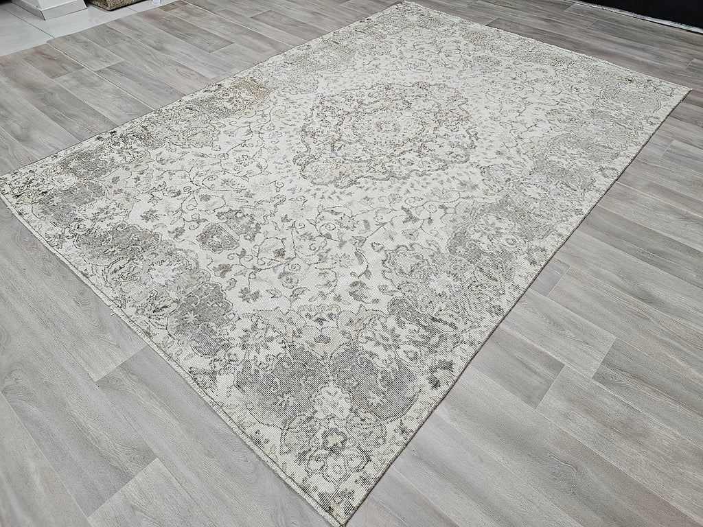 Hand Knotted Wool Oushak Rug: Neutral Vintage Turkish Rug (6.70x9.55 ft)