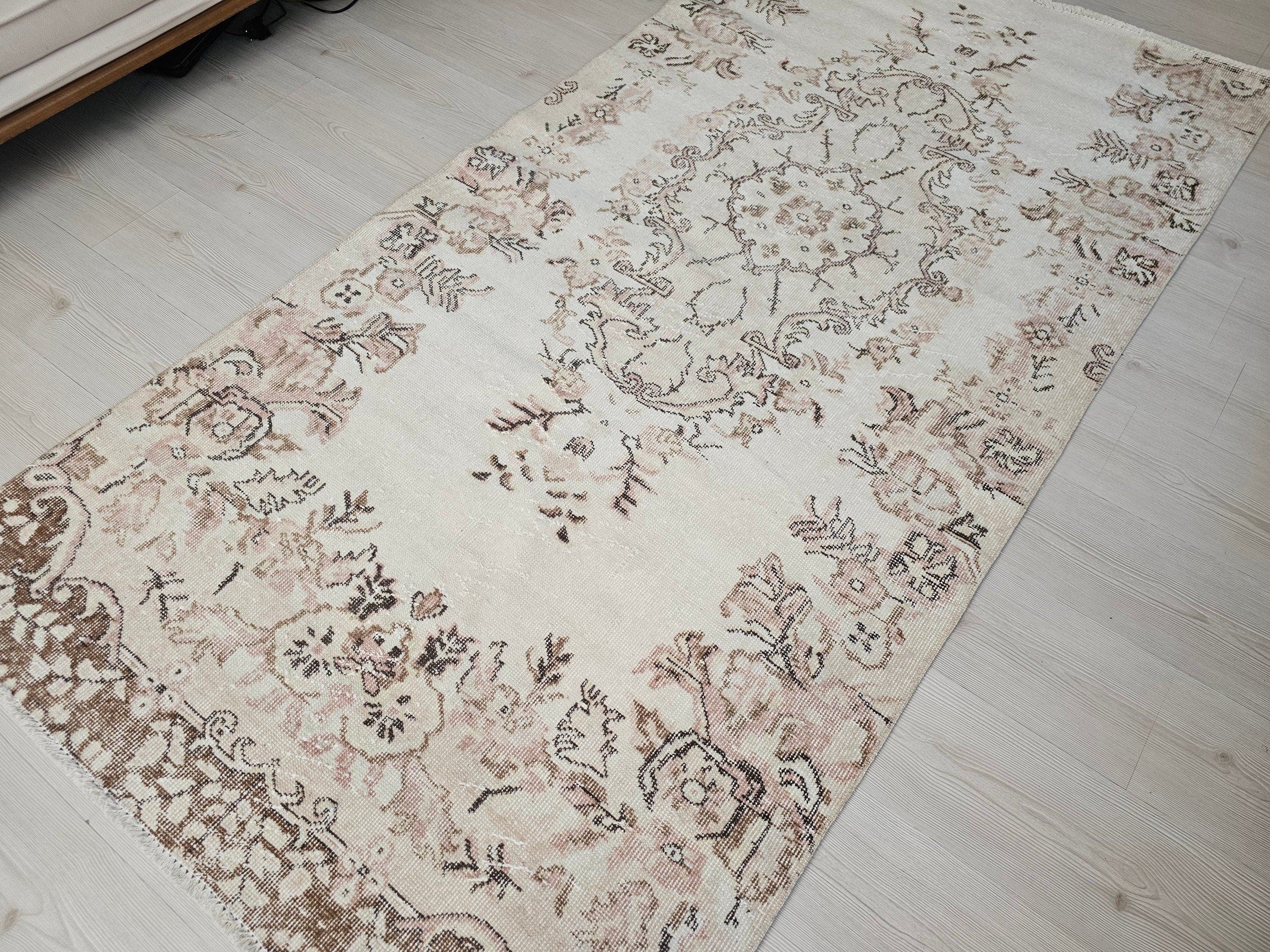 4x8 Vintage Wool Oushak Rug: Turkish Bedroom Decor