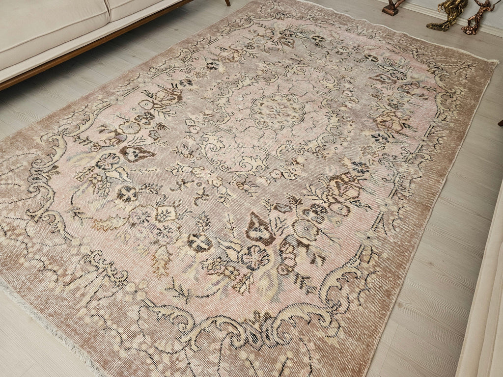 Handknotted 6x9 Oushak Rug: Pink Vintage Turkish Wool Carpet