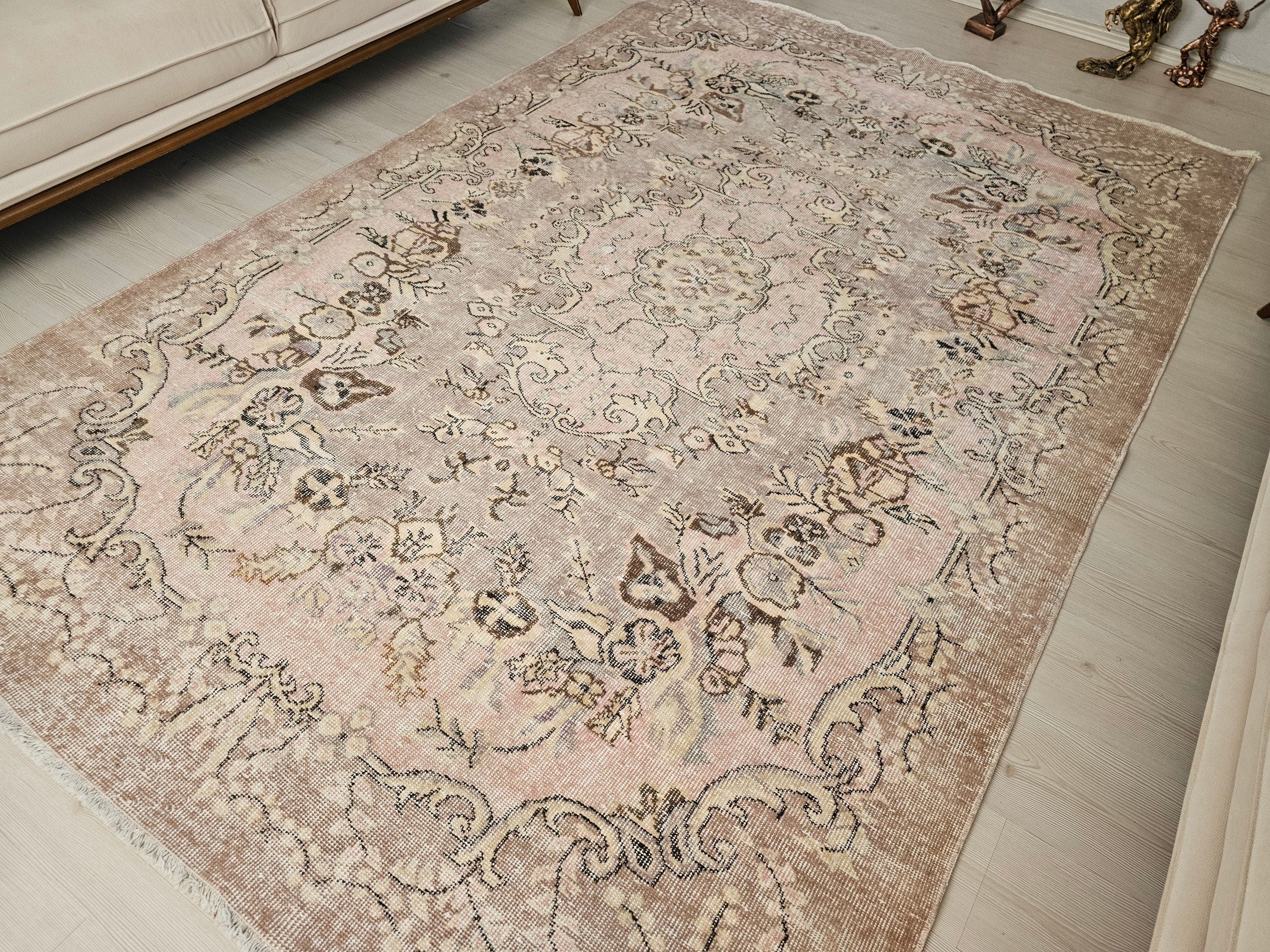 Handknotted 6x9 Oushak Rug: Pink Vintage Turkish Wool Carpet