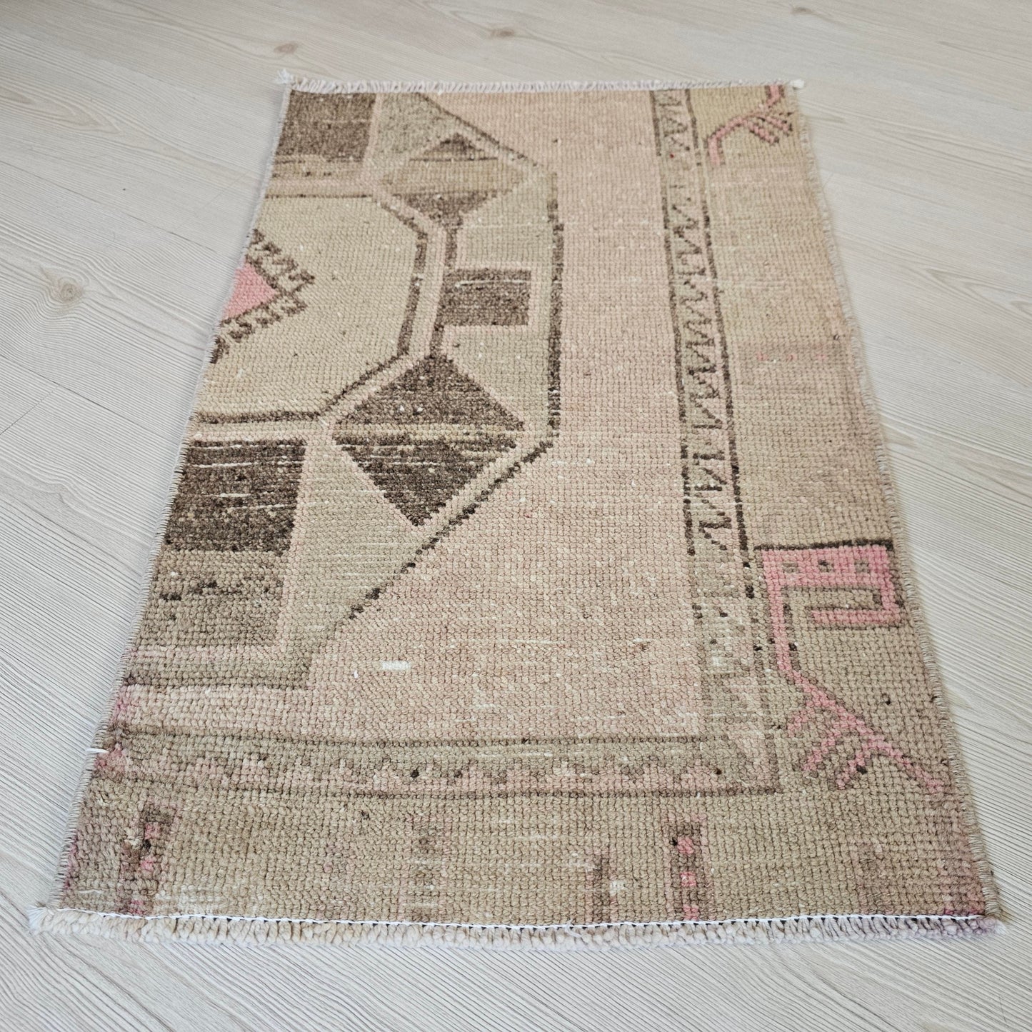 22x33 inches Vintage Turkish Wool Doormat//21.65x33.45 inches