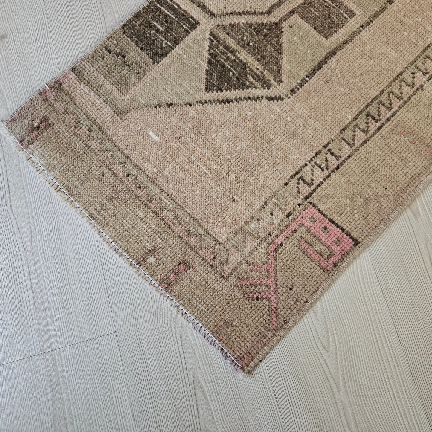 22x33 inches Vintage Turkish Wool Doormat//21.65x33.45 inches