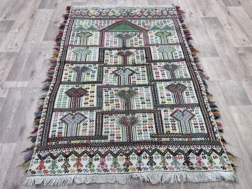 Small Turkish Kilim Rug: Handmade Wool Anatolian Carpet (4x6 ft)