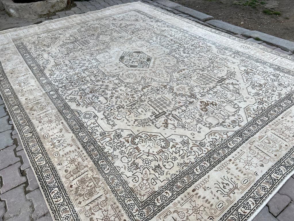 10x13 Vintage Turkish Oushak Rug: Hand-Knotted Neutral Area Rug