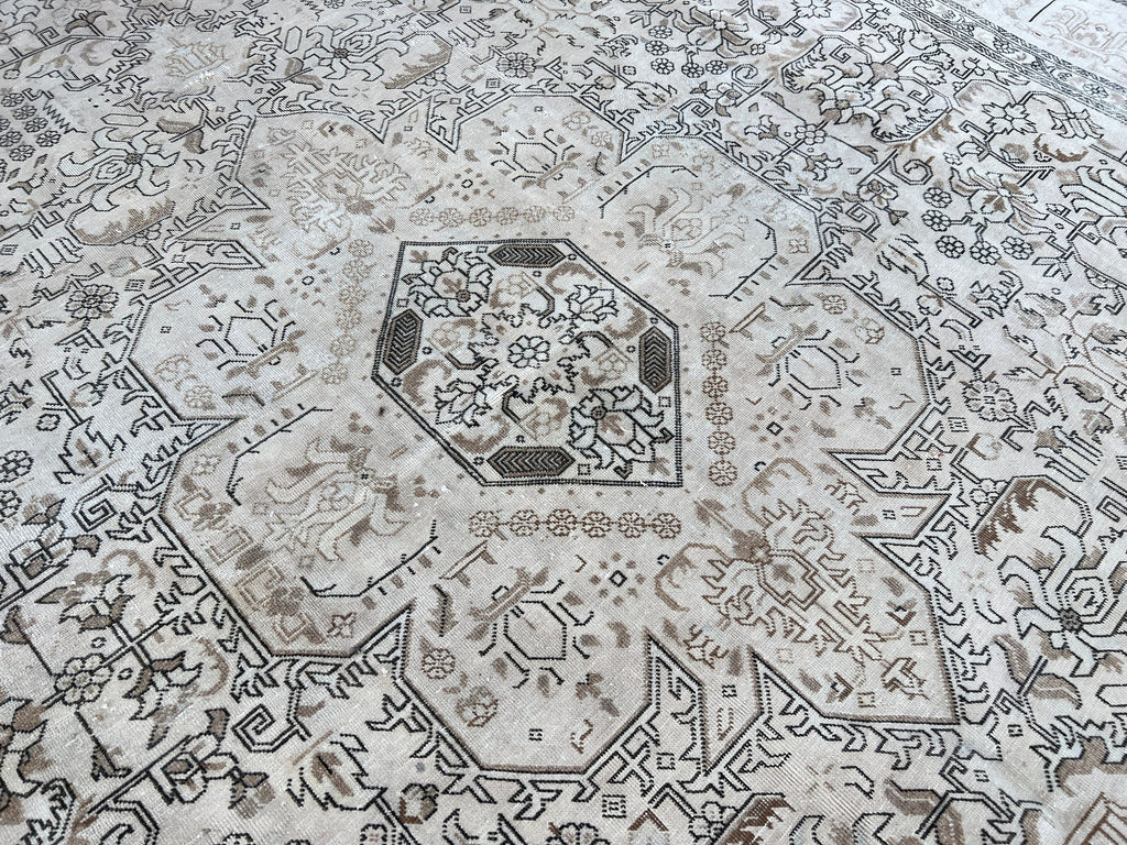 10x13 Vintage Turkish Oushak Rug: Hand-Knotted Neutral Area Rug