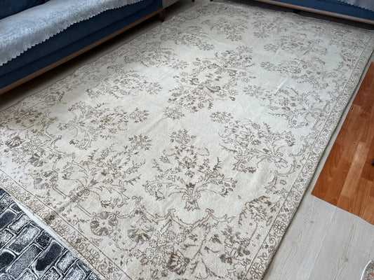 7x11 Vintage Rug - Hand Knotted Wool Oushak Rug - Cream Turkish Rug - Floral Design Natural Clean Rug - Boho Rug //7.25x11.15 feet