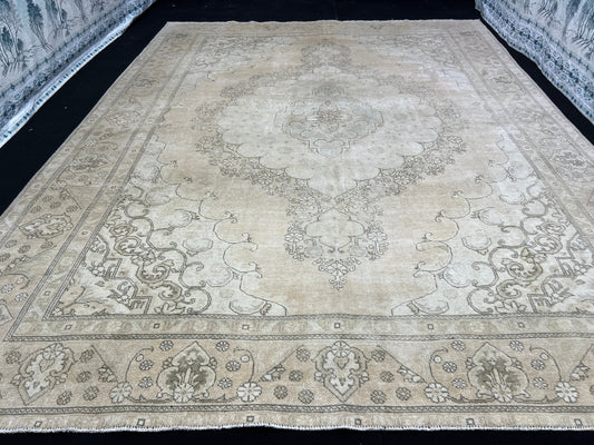 9x12 Area rug Hand Knotted Neutral Vintage Turkish Rug Muted Colors Medallion Rug for Livingroom and Bedroom