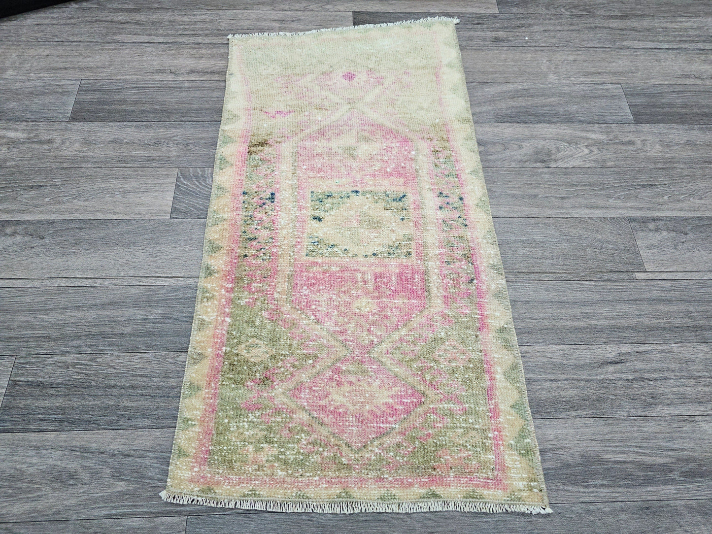 18x33 inches Faded Vintage Oushak Doormat for Master Bathroom - Mini Turkish Rug Neutral Wool  Rug - Scandinavian Design Bath Mat