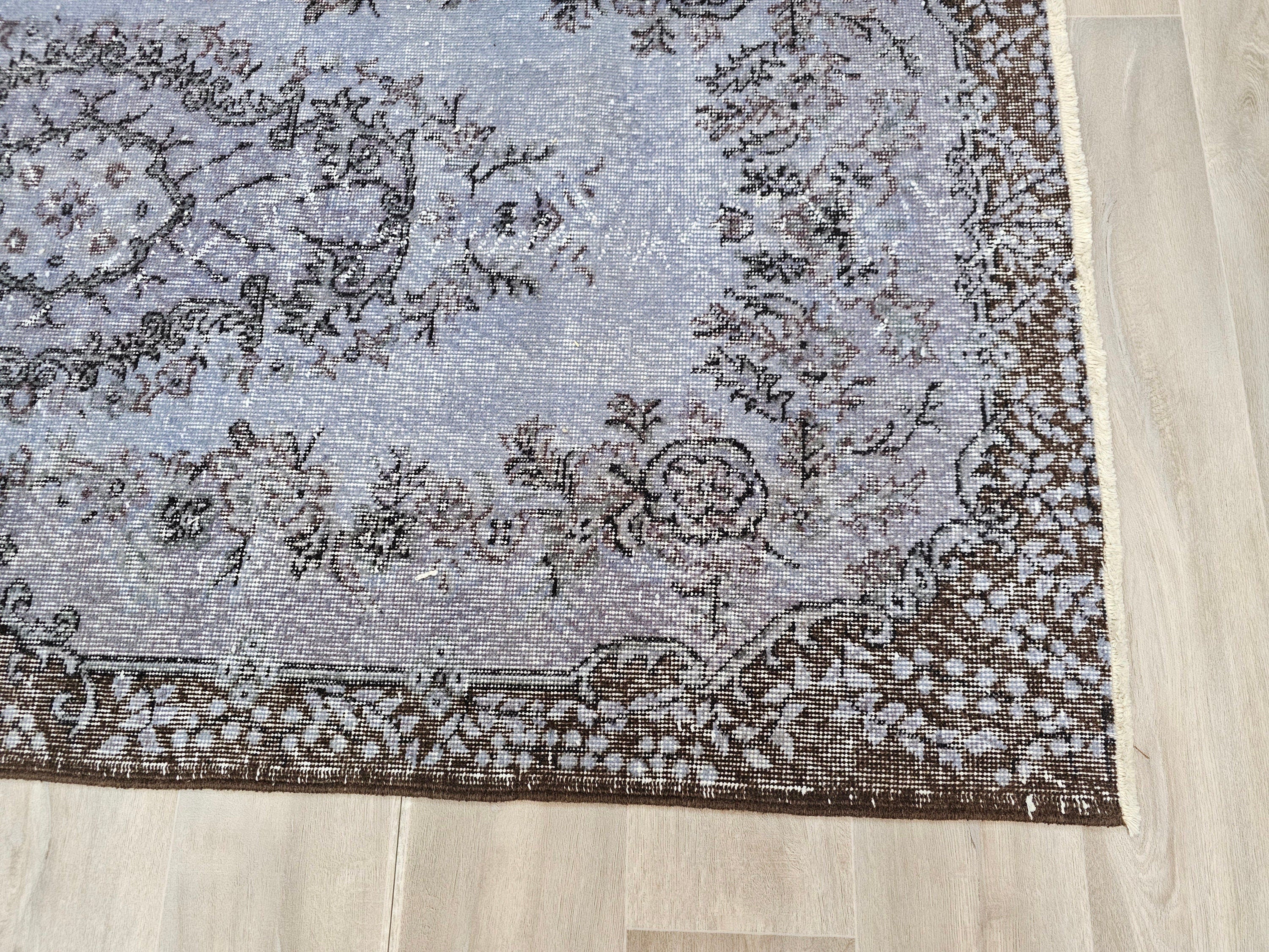 Handknotted Wool Oushak Rug: 3'11'' x 7' Vintage Turkish Carpet