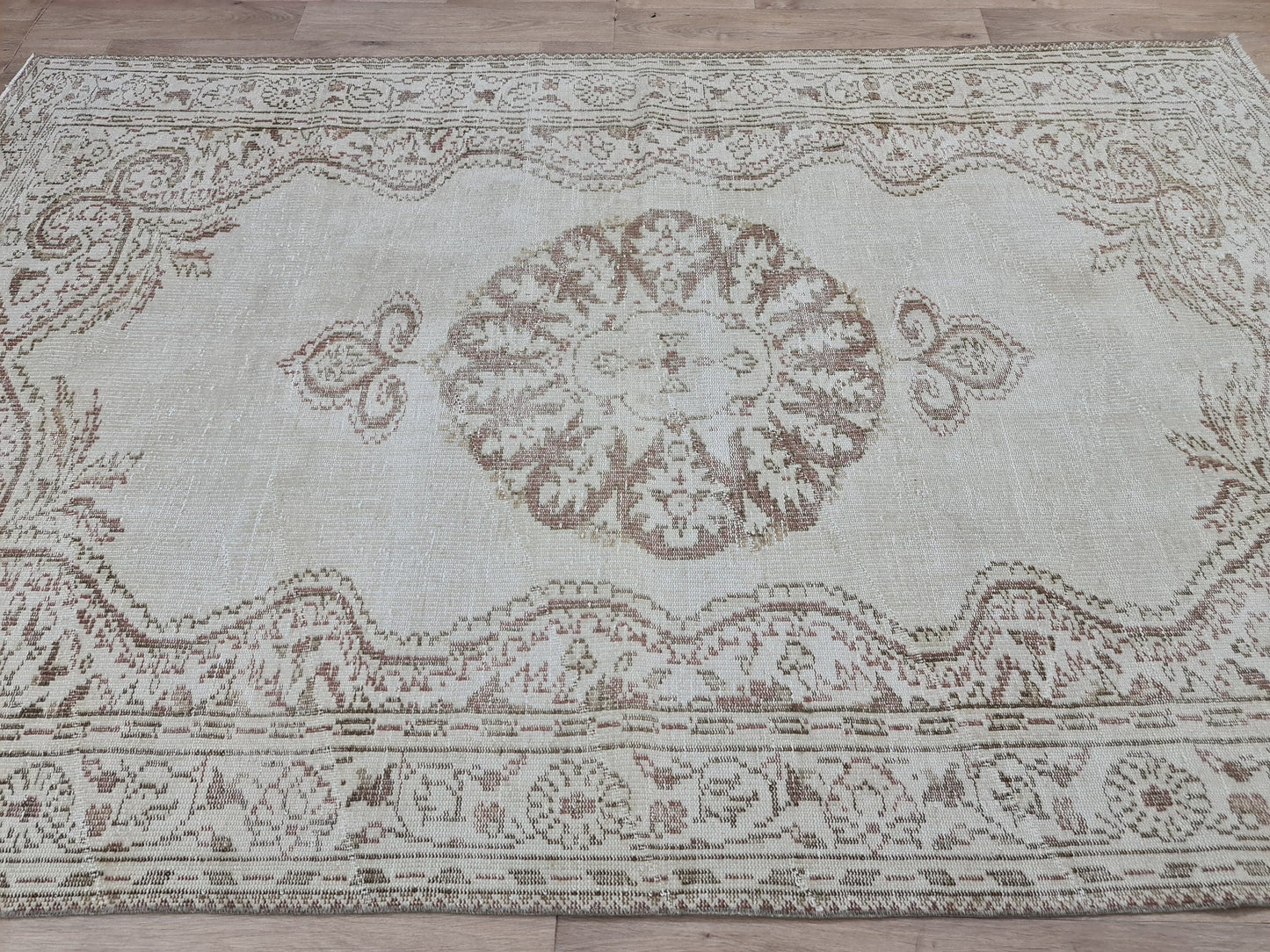 6x9 feet Neutral Vintage Rug for Under Bedroom and Office/ Vintage Turkish Oushak Rug/ Organic Wool Carpet/ Anatolian Primitive Rug