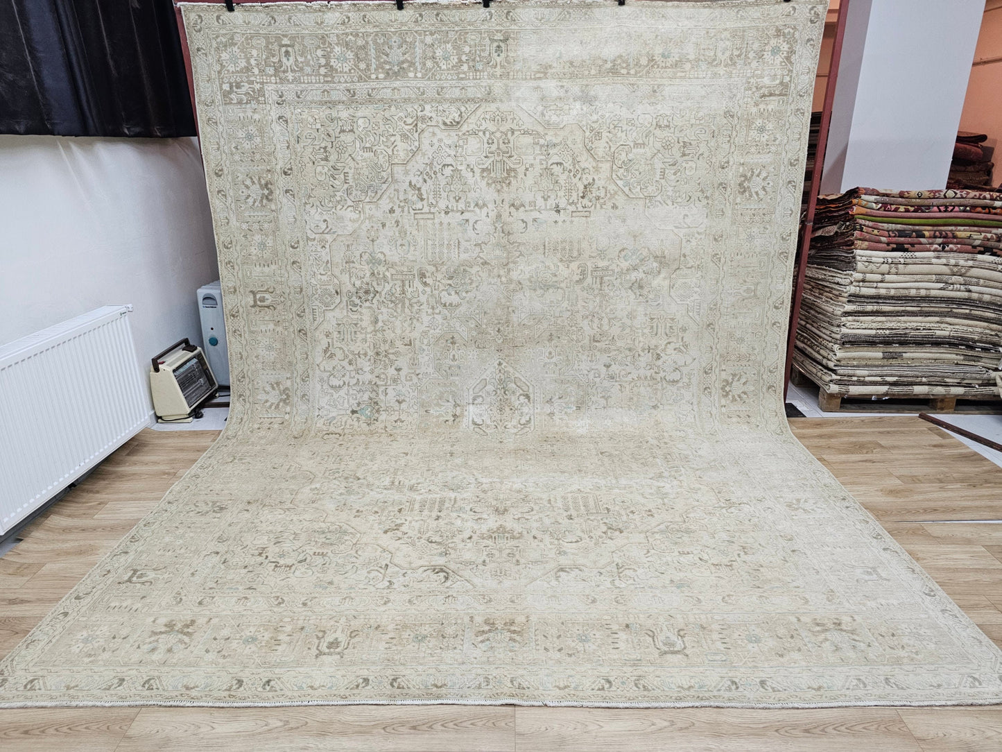 9x12 Wool Antique Rug/ Large Mahal Rug/ Rustic Decor Rug/ Primitive Rug/ Oversize Oriental Rug/9.50x12.50 feet