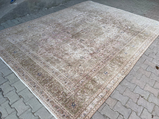 9x13 Oversize Faded Turkish Rug