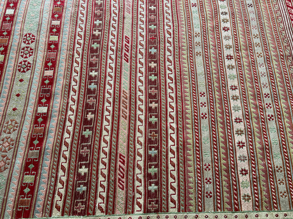6x9 Vintage Soumak Kilim Rug: Hand-Knotted Wool Striped Rug